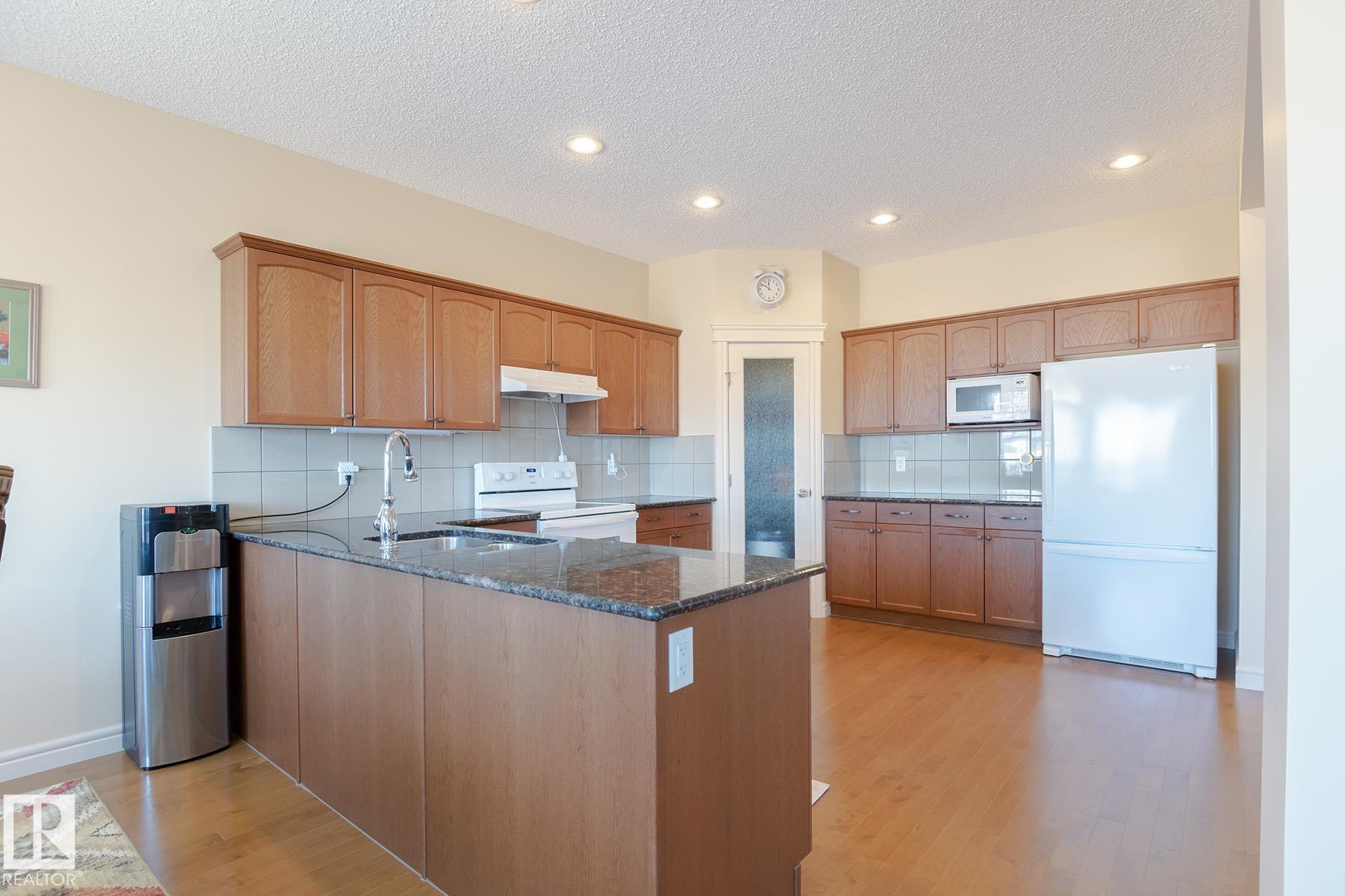 Photo 17 at 7426 Getty Way NW, Granville, Edmonton