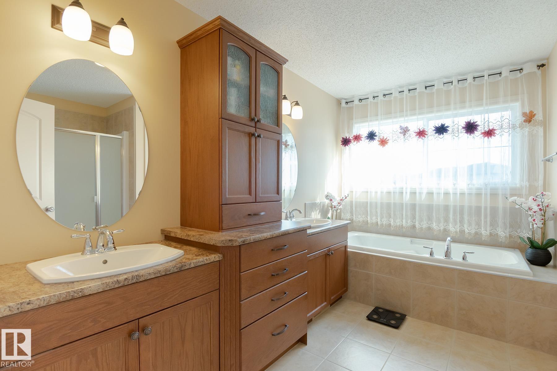 Photo 32 at 7426 Getty Way NW, Granville, Edmonton