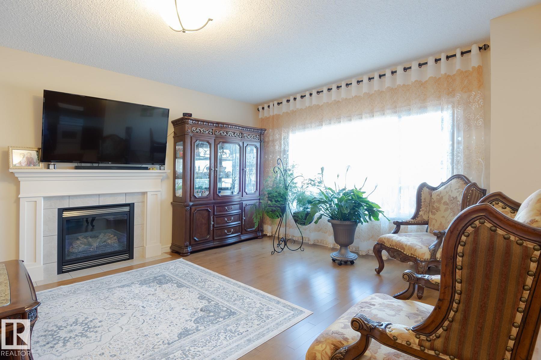 Photo 8 at 7426 Getty Way NW, Granville, Edmonton