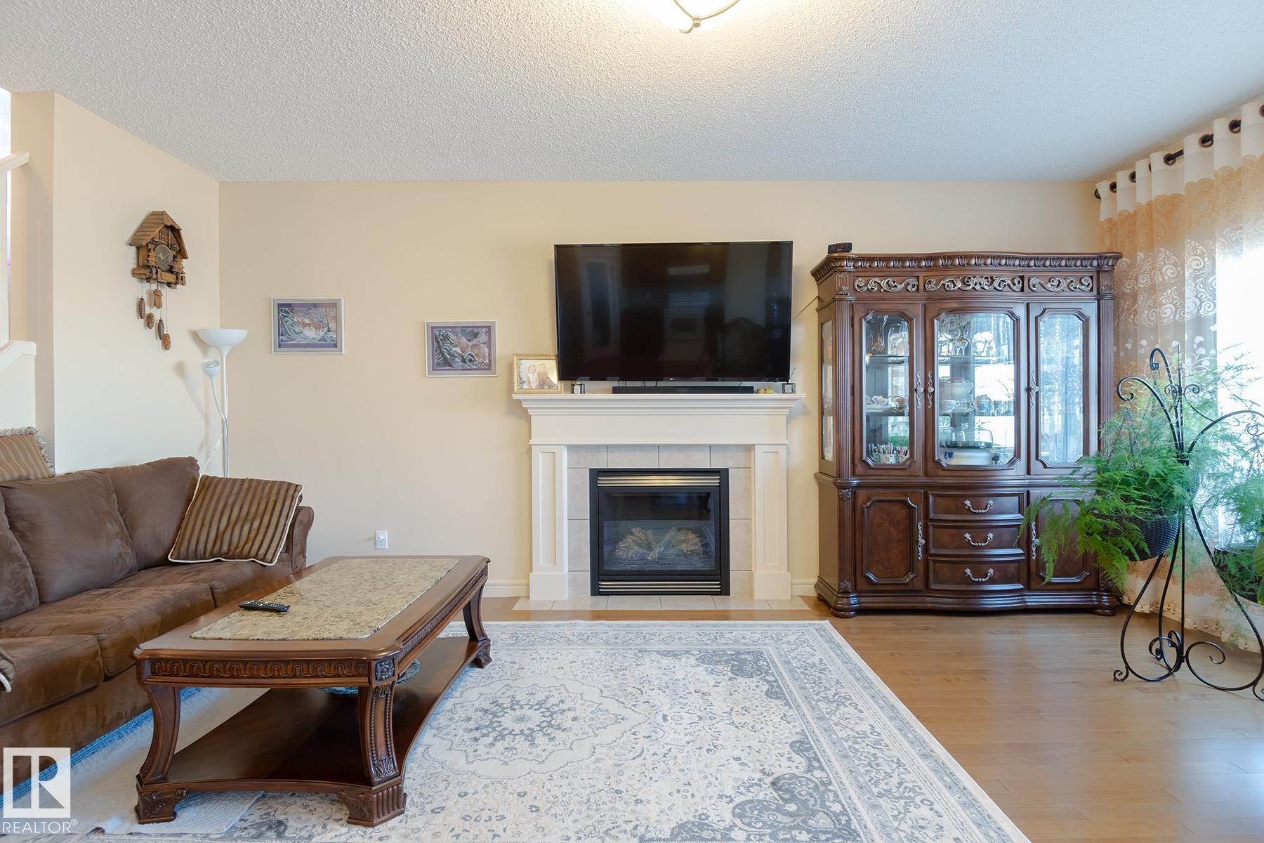 Photo 9 at 7426 Getty Way NW, Granville, Edmonton