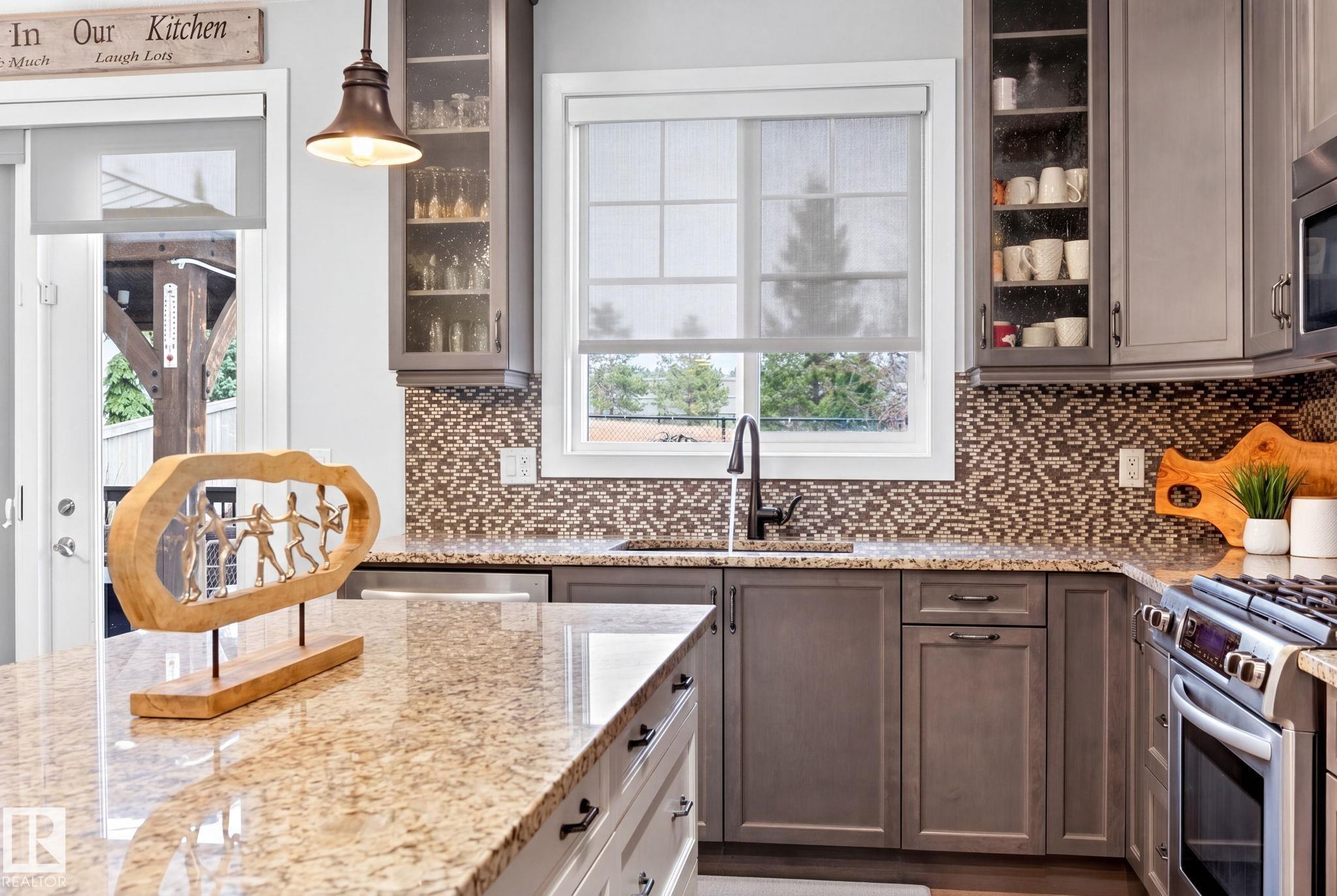 Photo 24 at 152 Rideau Crescent, Coloniale Estates, Beaumont