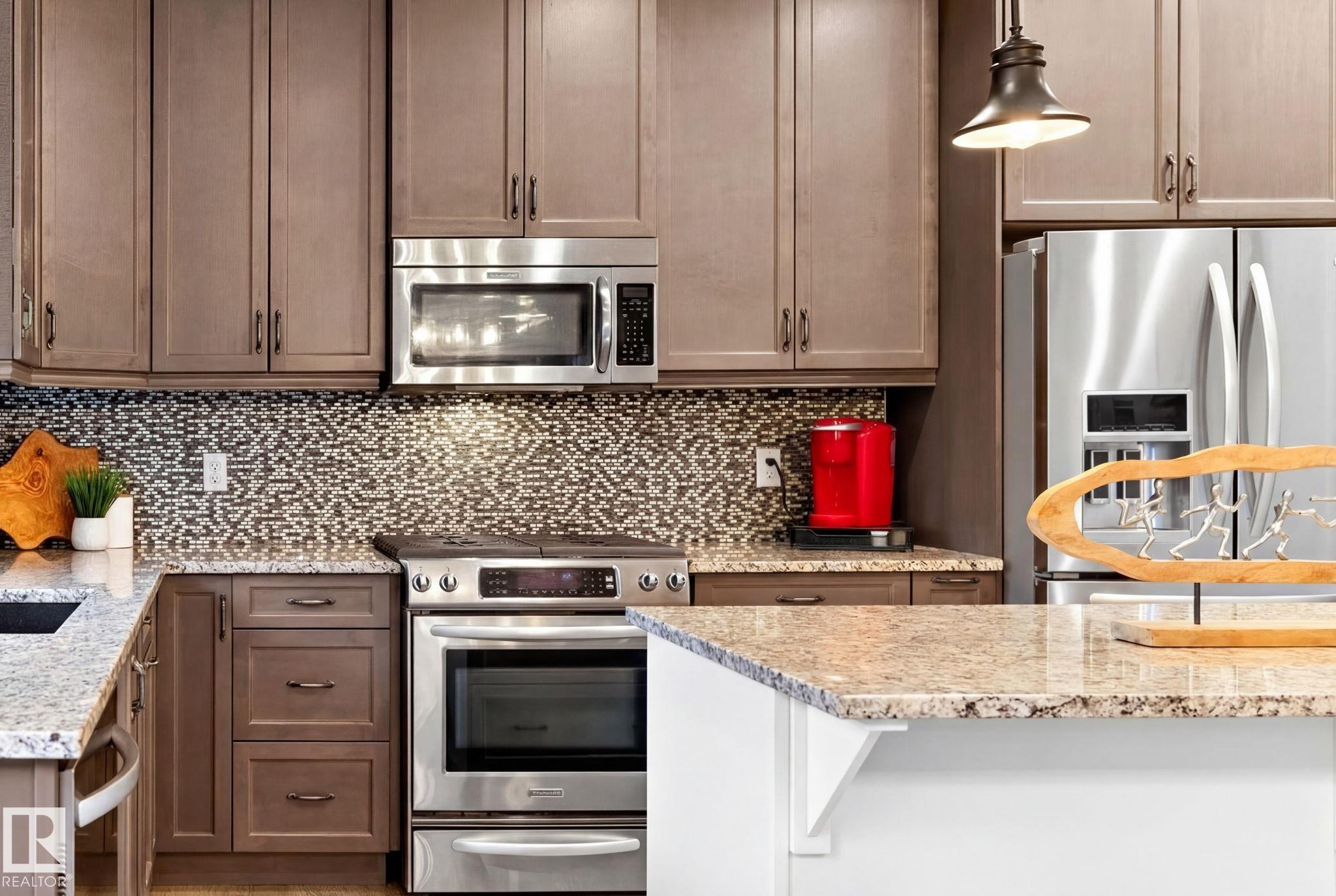 Photo 27 at 152 Rideau Crescent, Coloniale Estates, Beaumont