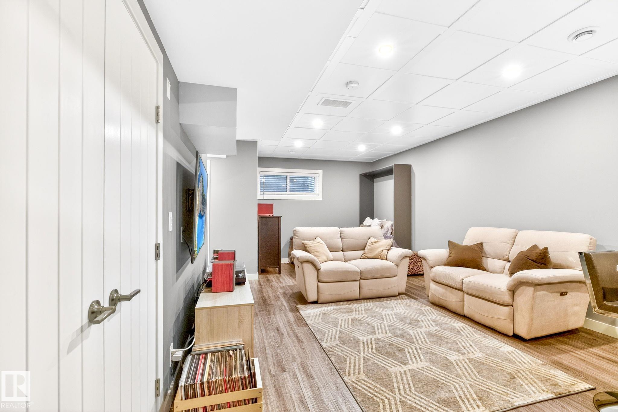 Photo 50 at 152 Rideau Crescent, Coloniale Estates, Beaumont