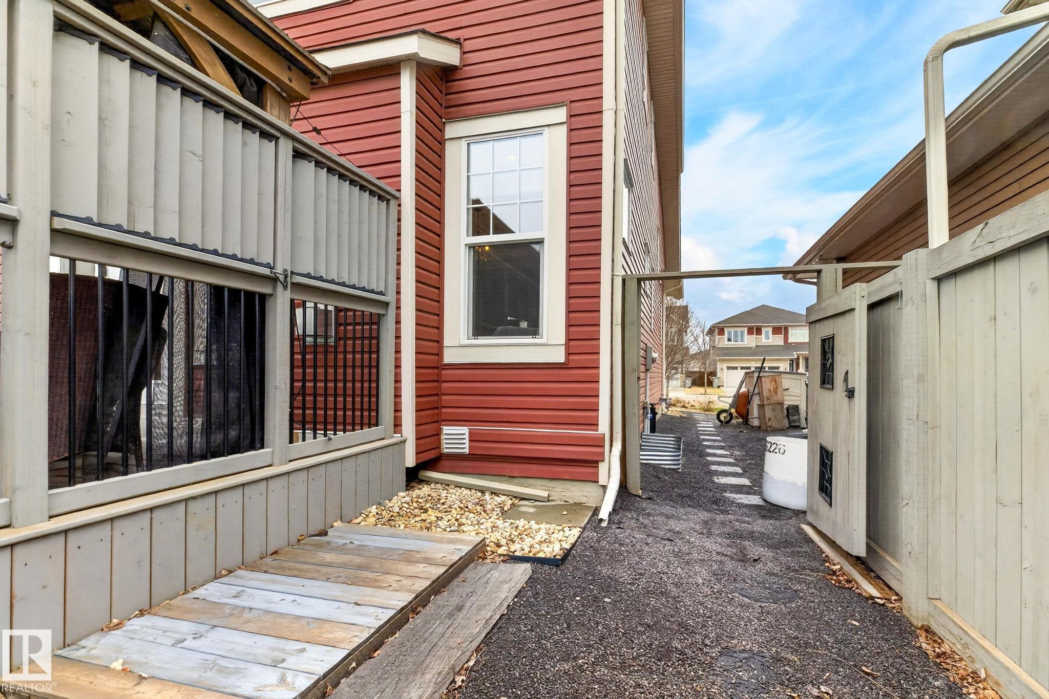 Photo 58 at 152 Rideau Crescent, Coloniale Estates, Beaumont