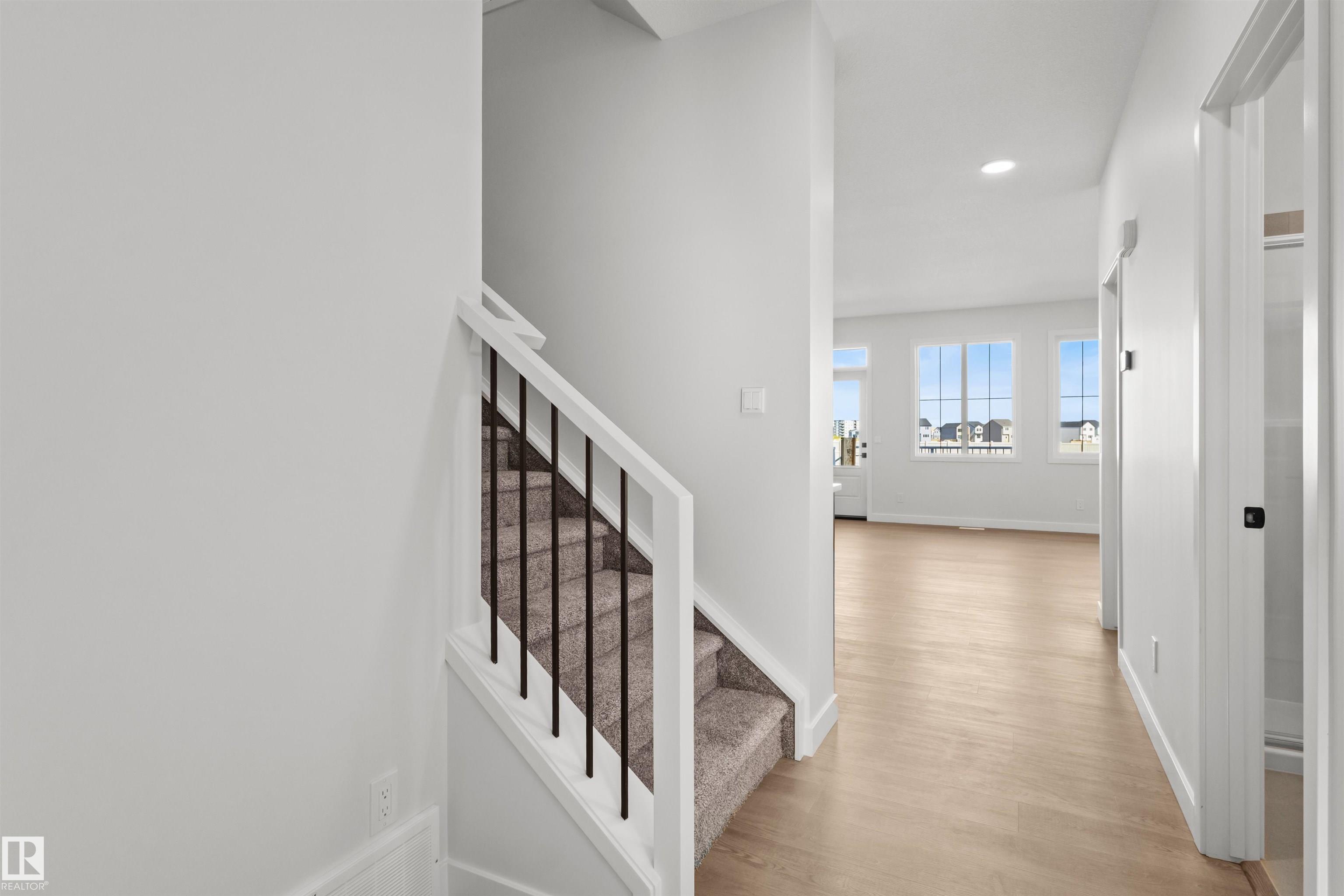 https://zimg.paragon.ice.com/ParagonImages/Property/PM/RAE/225396630/18/0/0/3e7b727ff49a4616e7598a52a65e8ab4/1/a5905a0b2ca5b235afac45f39690e1ef/225396630-2e270b4f-3623-449e-862c-fbe384113b07.JPG