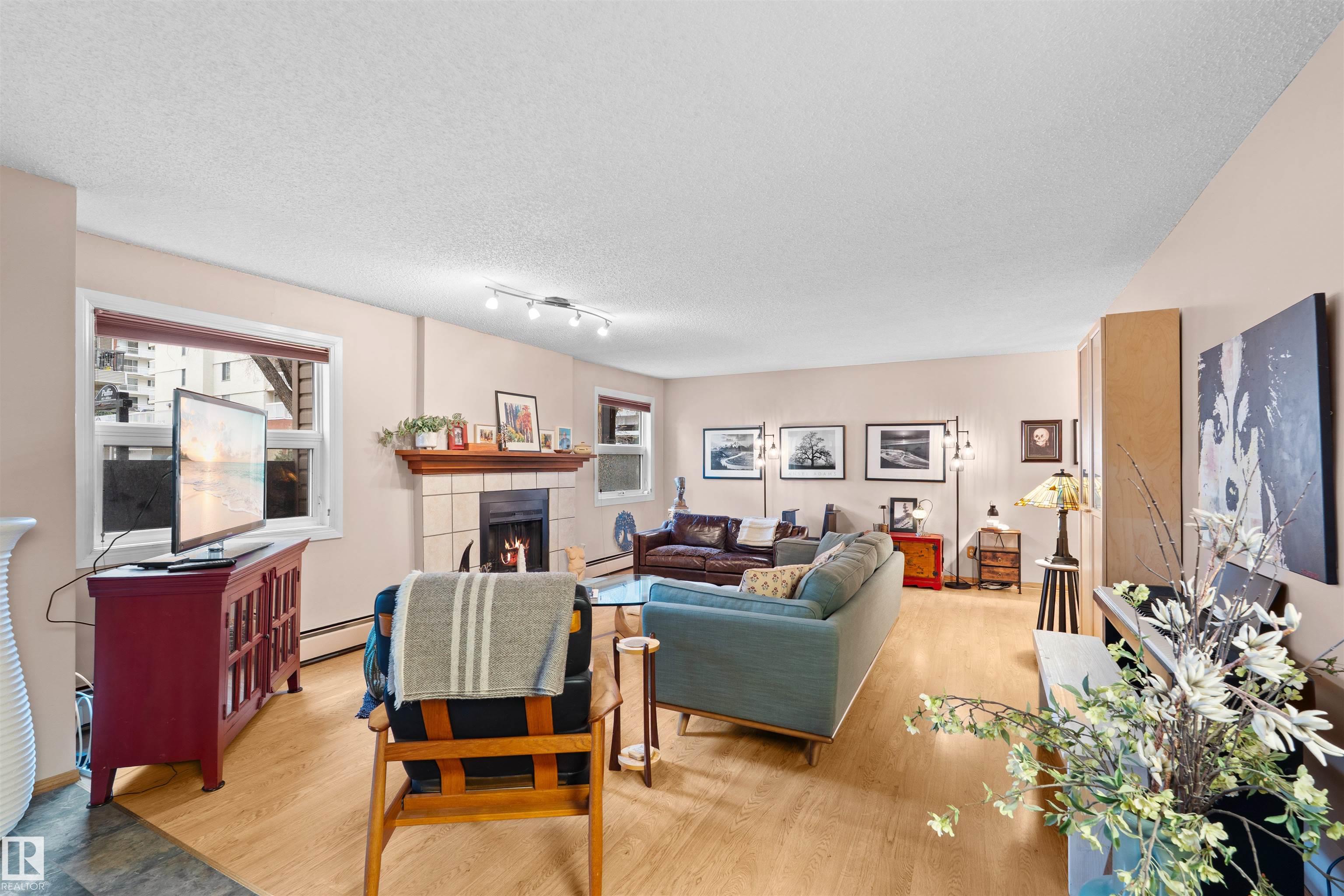 Picture for #11 10172 118 ST NW