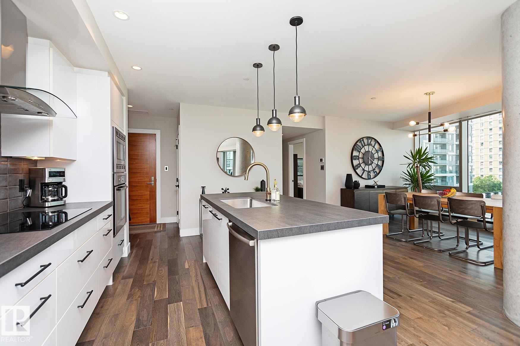 Photo 12 at 501 - 11969 Jasper Avenue NW, Wîhkwêntôwin, Edmonton