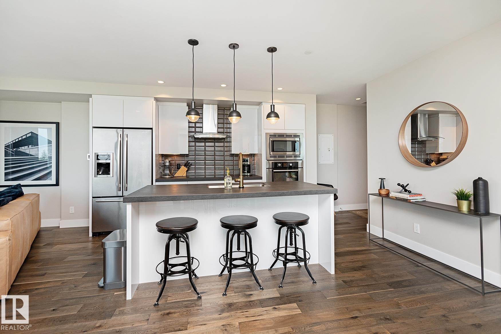 Photo 10 at 501 - 11969 Jasper Avenue NW, Wîhkwêntôwin, Edmonton