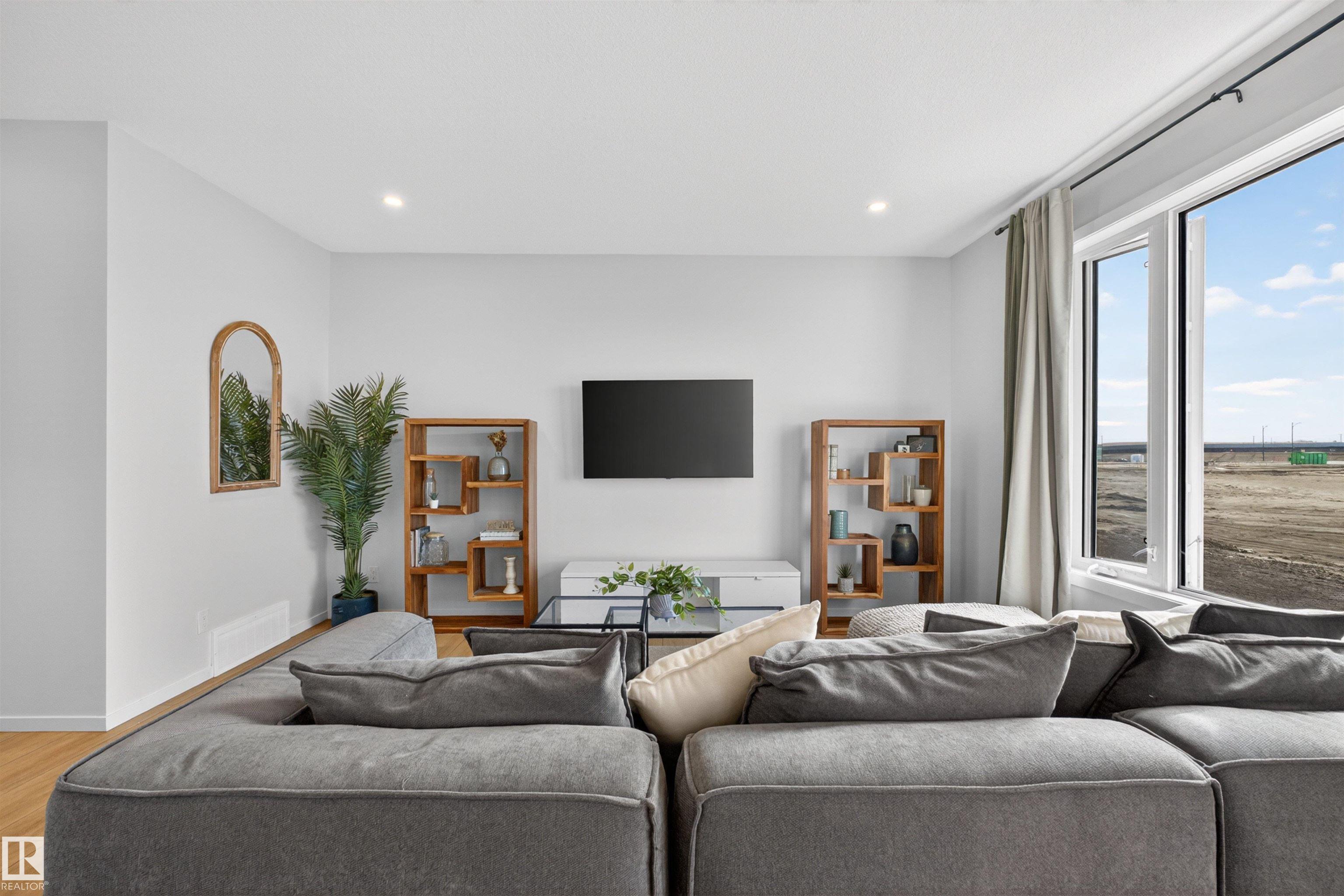 Photo 10 at 1023 Wolf Willow Way, Hearthstone, Sherwood Park