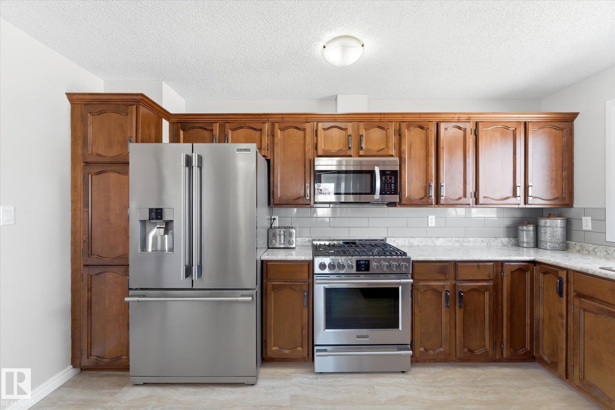 Photo 17 at 9522 95 Street, Morinville