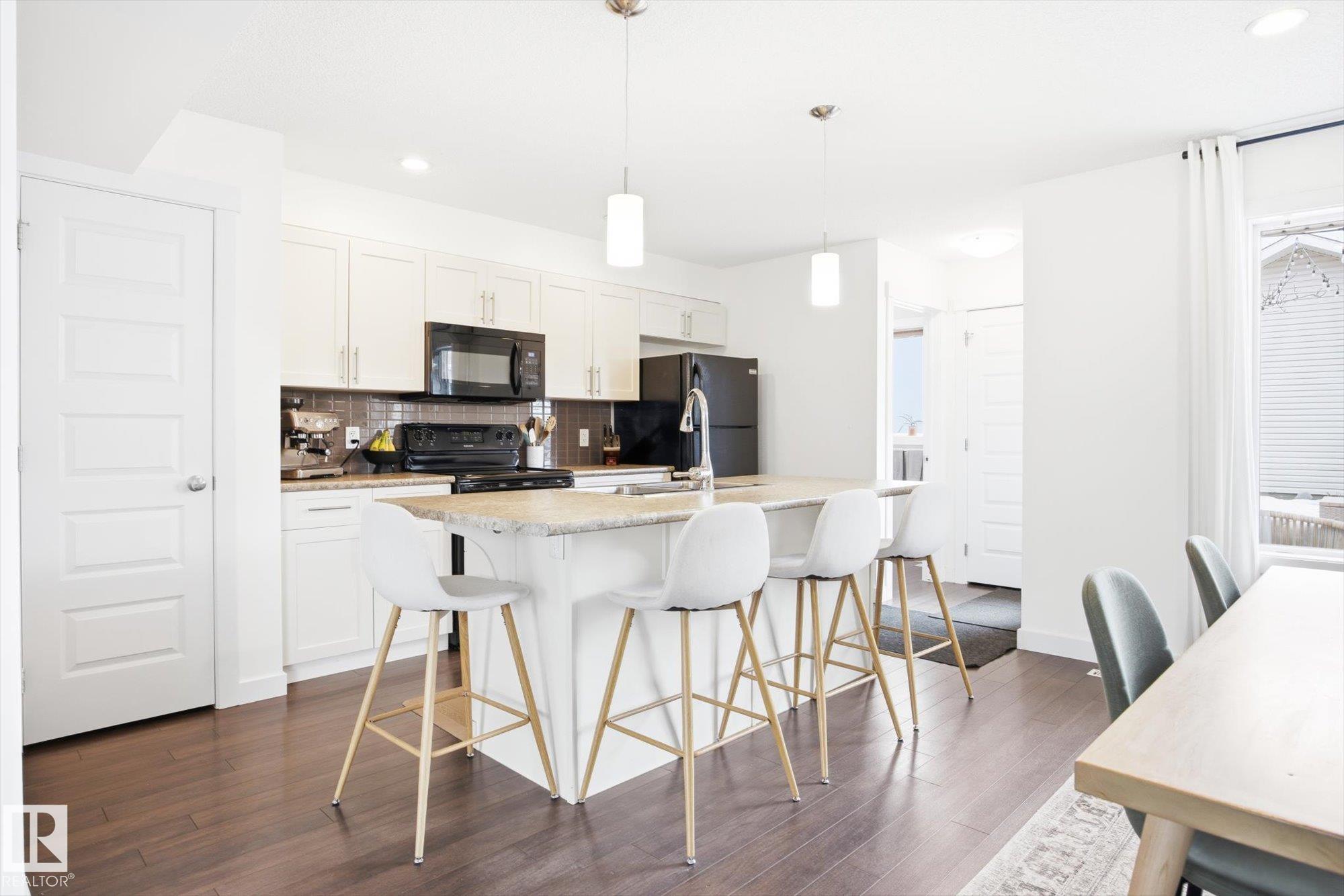 https://zimg.paragon.ice.com/ParagonImages/Property/PM/RAE/225396659/13/0/0/3c5321342db75c7a82aa6c1c059fc46b/1/1f9be3e41e599cf7ddb7e281463d7403/225396659-3a558602-c7eb-4684-bd26-9b7e56bc84c6.JPG