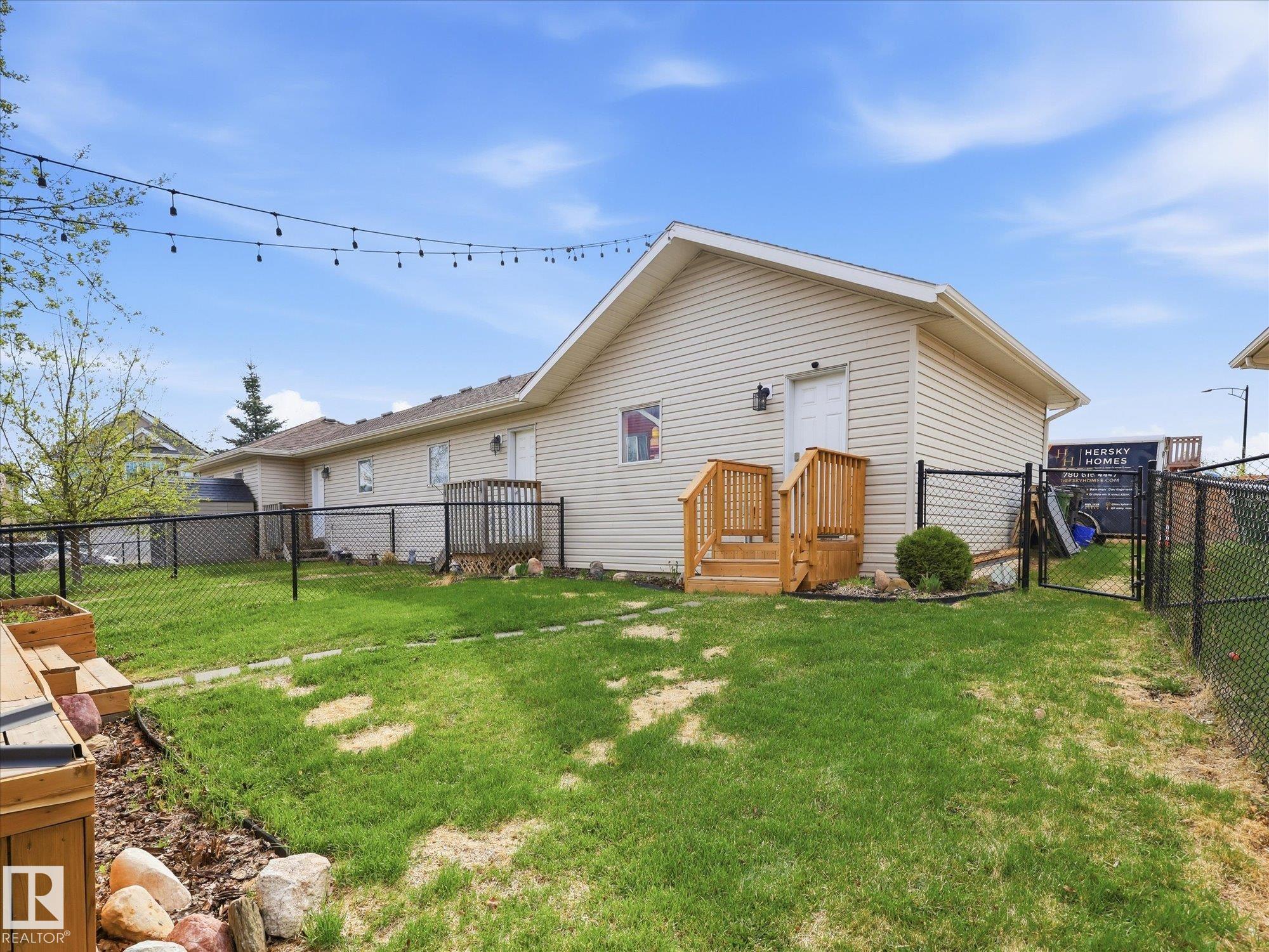 https://zimg.paragon.ice.com/ParagonImages/Property/PM/RAE/225396659/35/0/0/1655a83dba9ac82232035a402ca60489/1/1f9be3e41e599cf7ddb7e281463d7403/225396659-0deab5cd-afb4-4a96-a126-7d8434de0e05.JPG