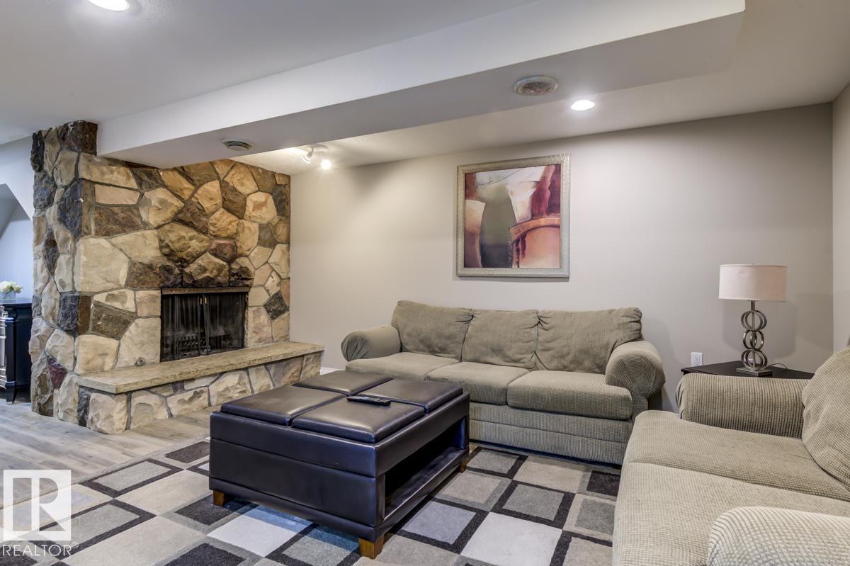 Photo 40 at 16012 88 Avenue NW, Meadowlark Park, Edmonton