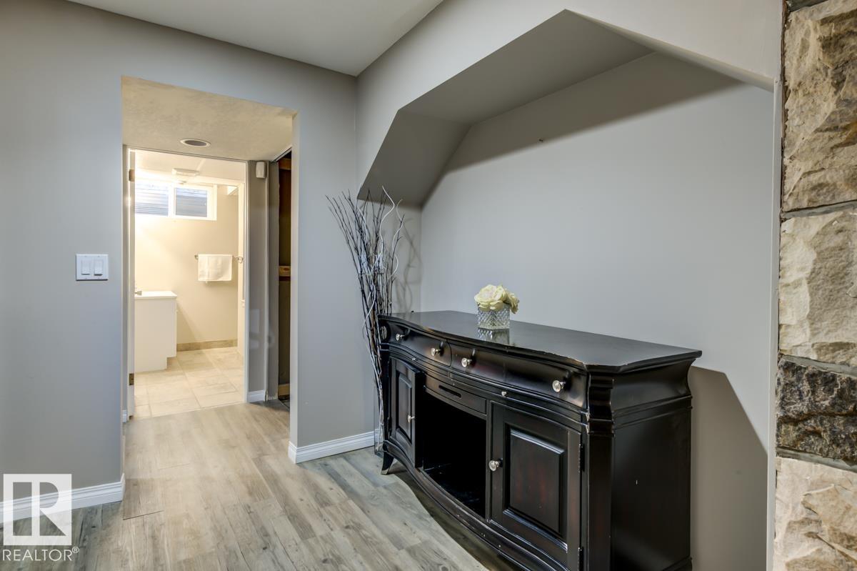 Photo 43 at 16012 88 Avenue NW, Meadowlark Park, Edmonton