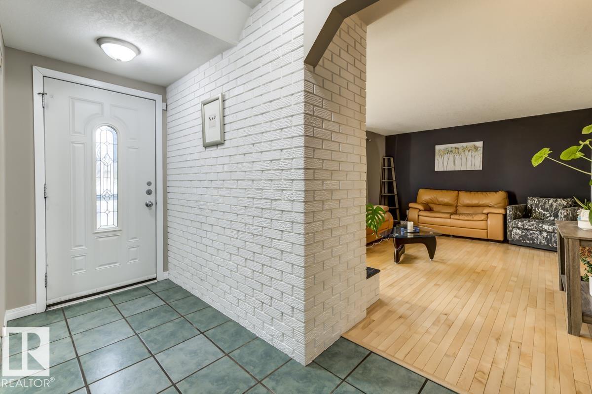 Picture for 16012 88 AV NW