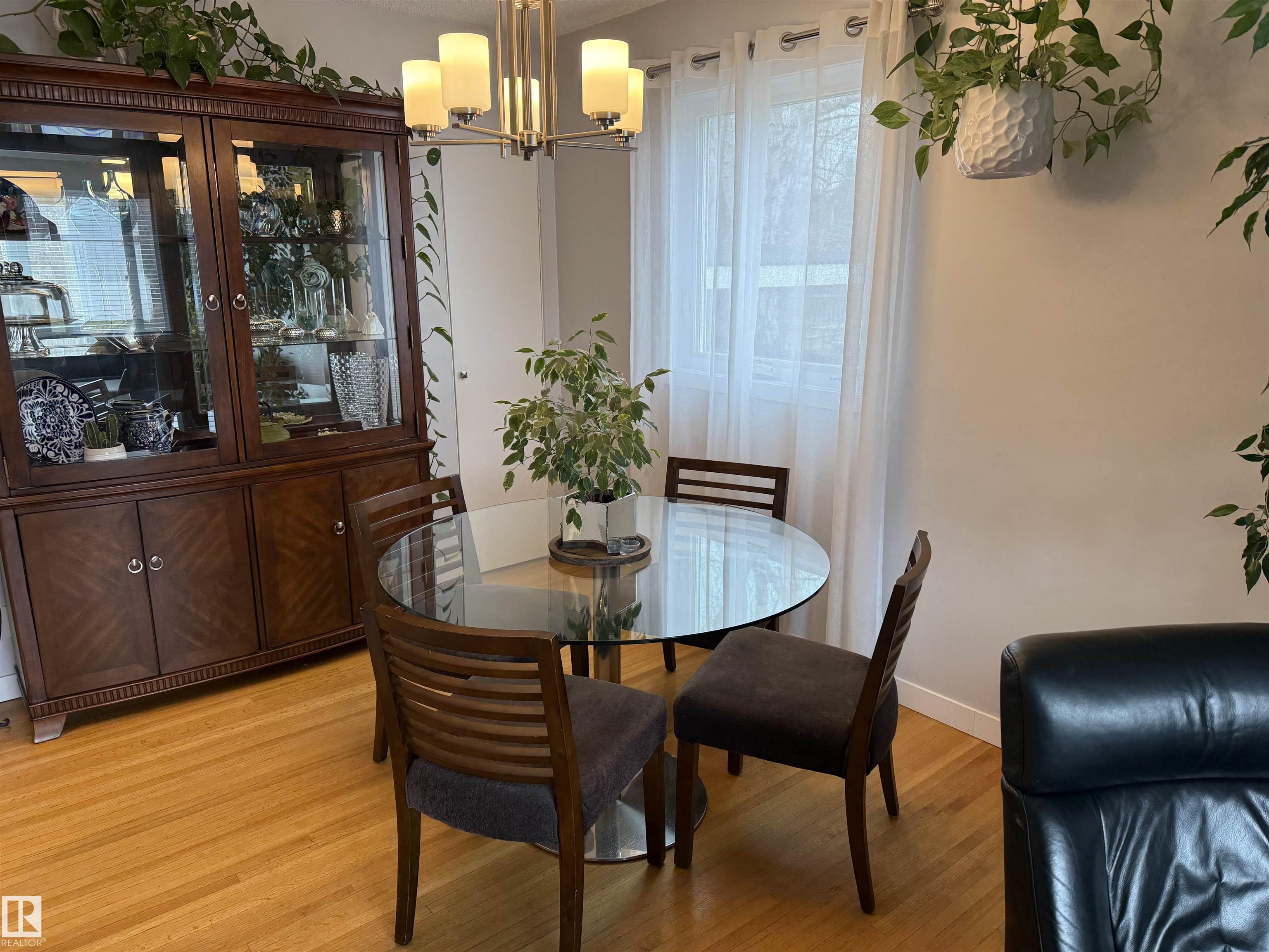 Photo 6 at 11948 132 Street NW, Sherbrooke, Edmonton