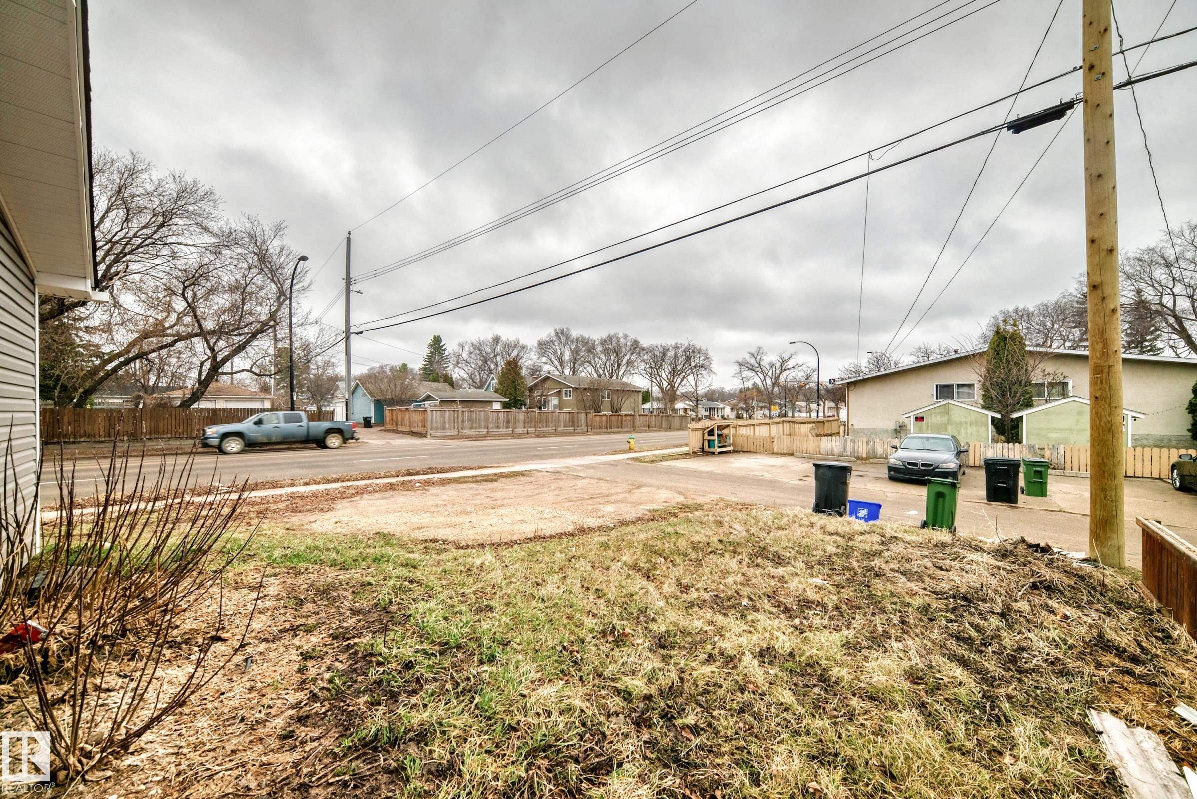 Listing photo thumbnail