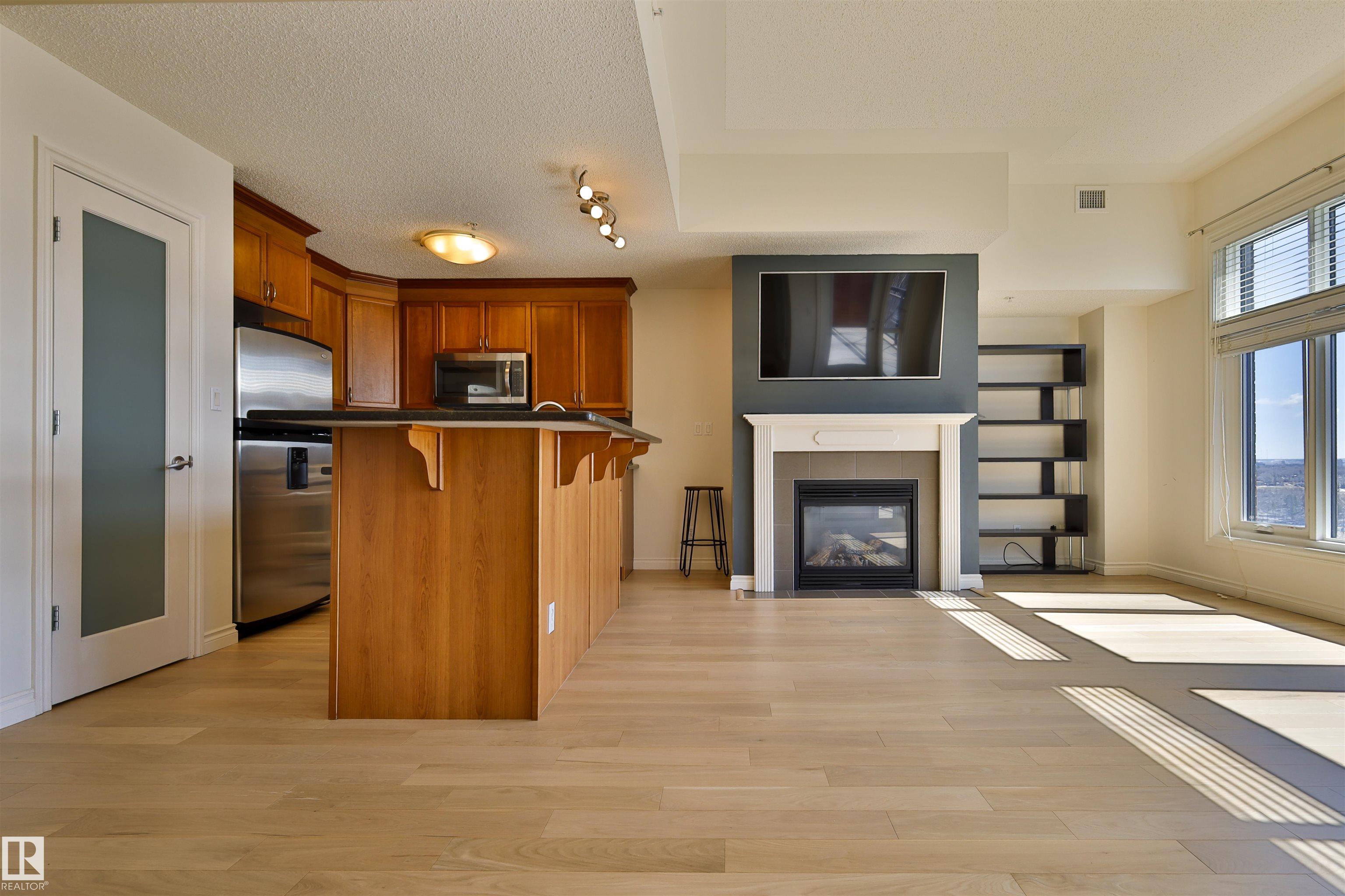 Picture for #906 9020 JASPER AV NW