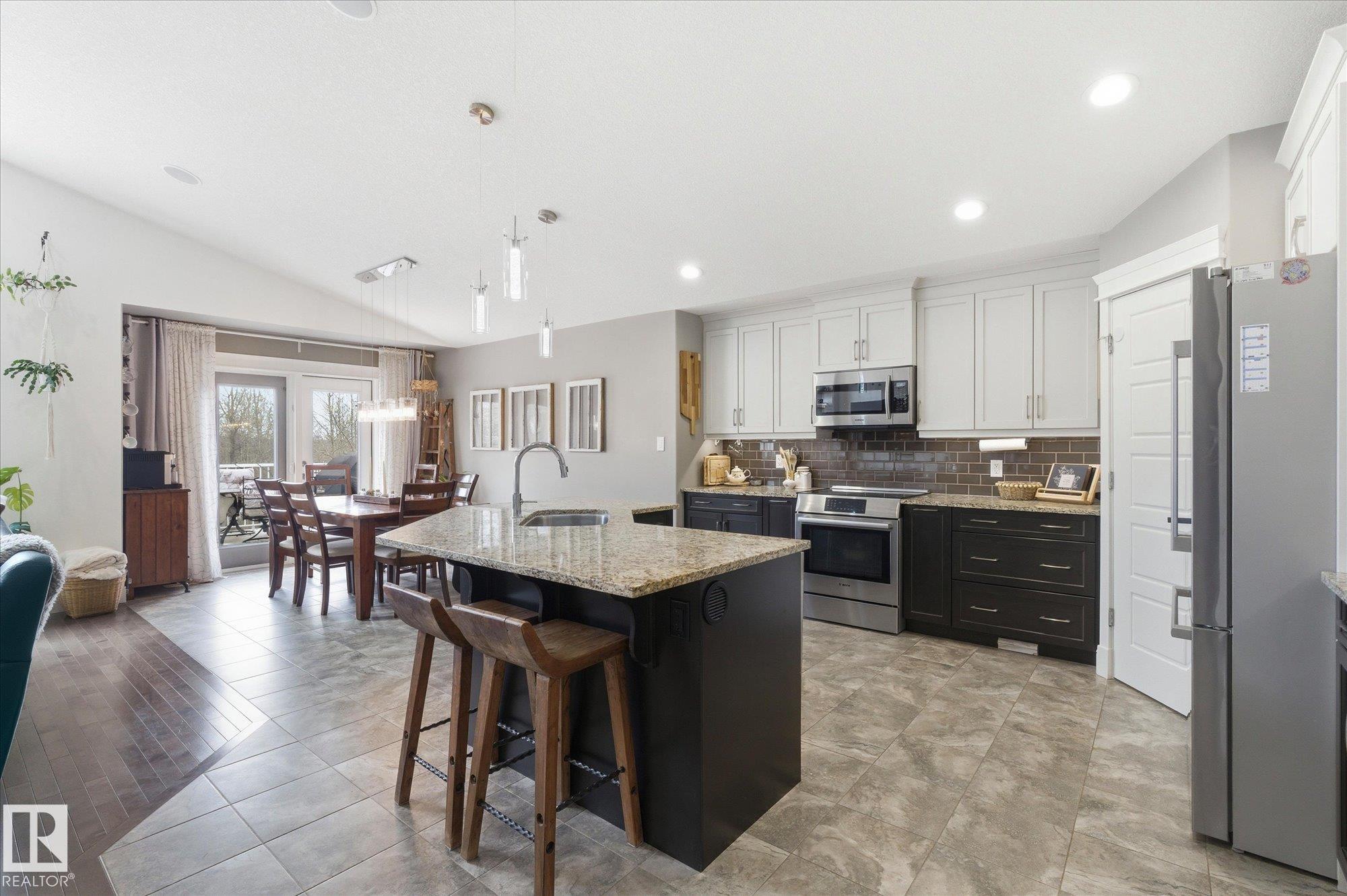 Photo 7 at 14 - 1307 Twp Road 540, Chickakoo Estates, Rural Parkland County