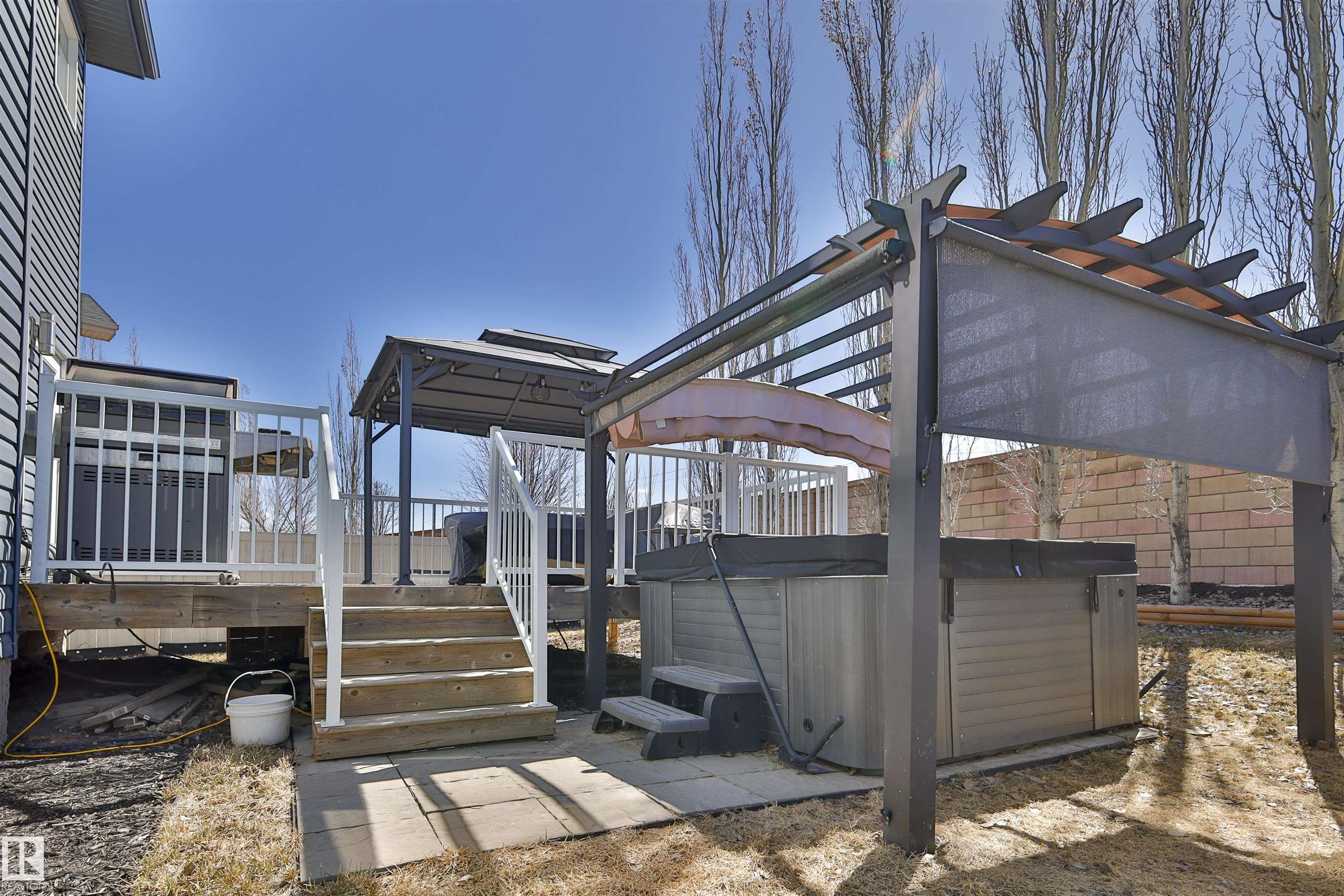 Photo 12 at 2225 Cameron Ravine Court NW, Cameron Heights, Edmonton