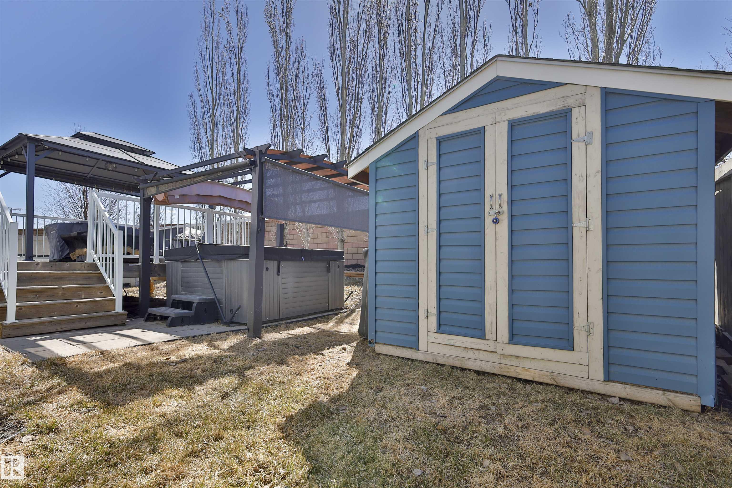 Photo 13 at 2225 Cameron Ravine Court NW, Cameron Heights, Edmonton