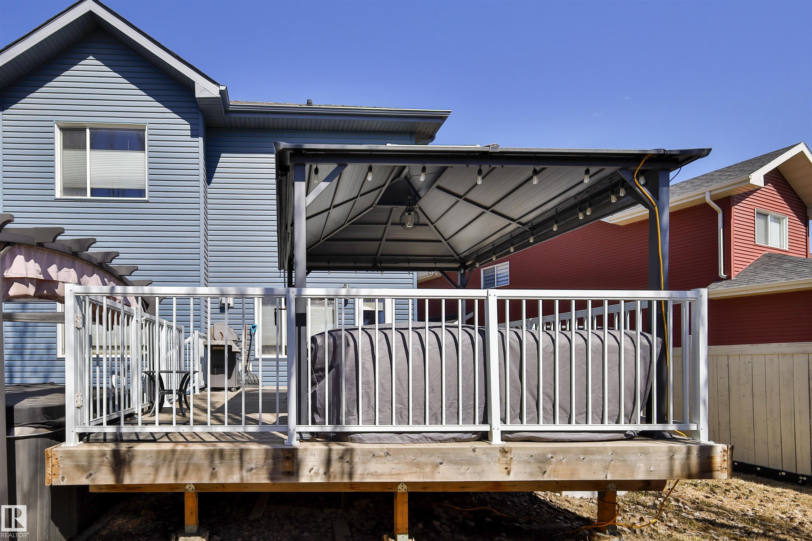 Photo 10 at 2225 Cameron Ravine Court NW, Cameron Heights, Edmonton