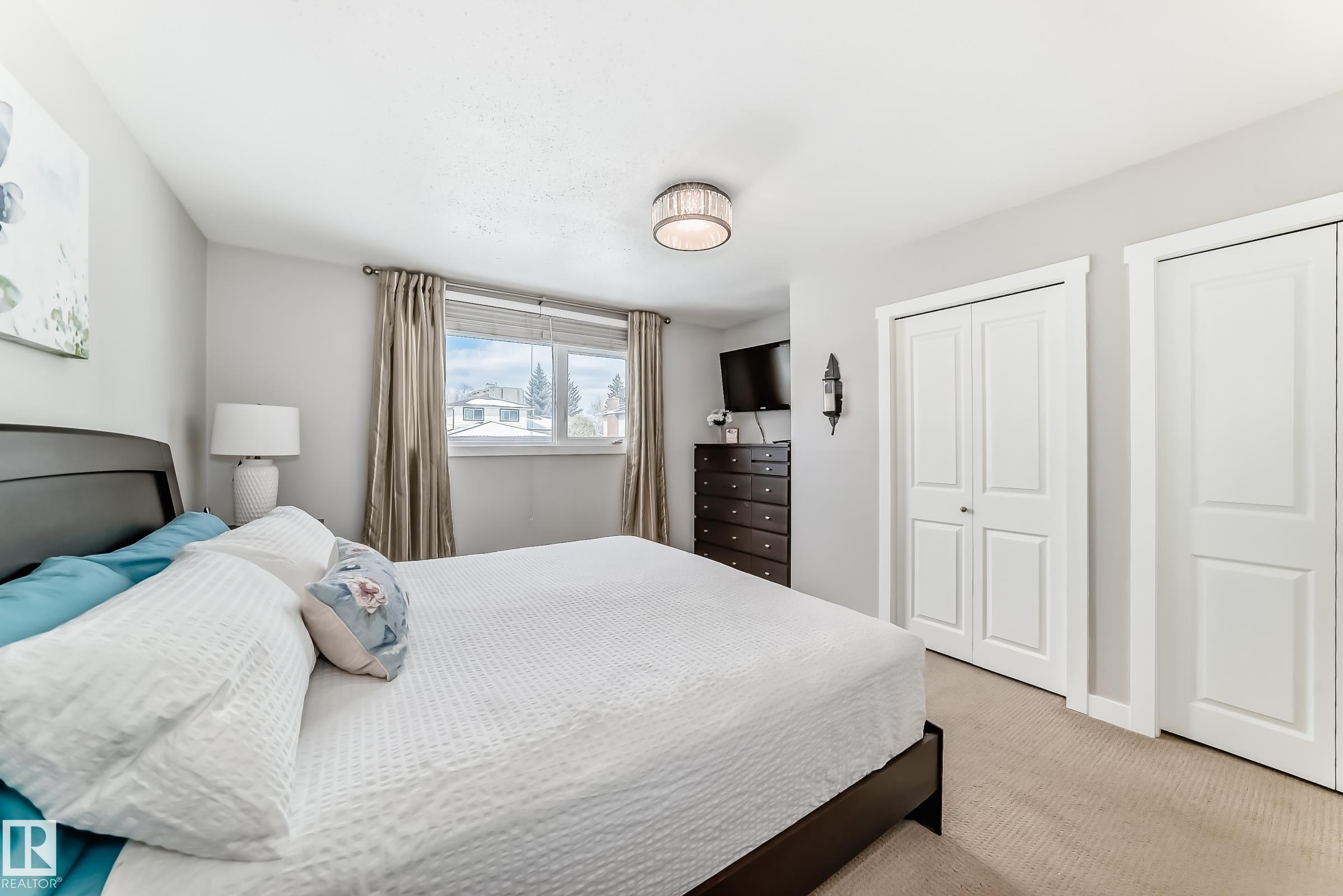 Photo 20 at 10811 43 Avenue NW, Rideau Park, Edmonton