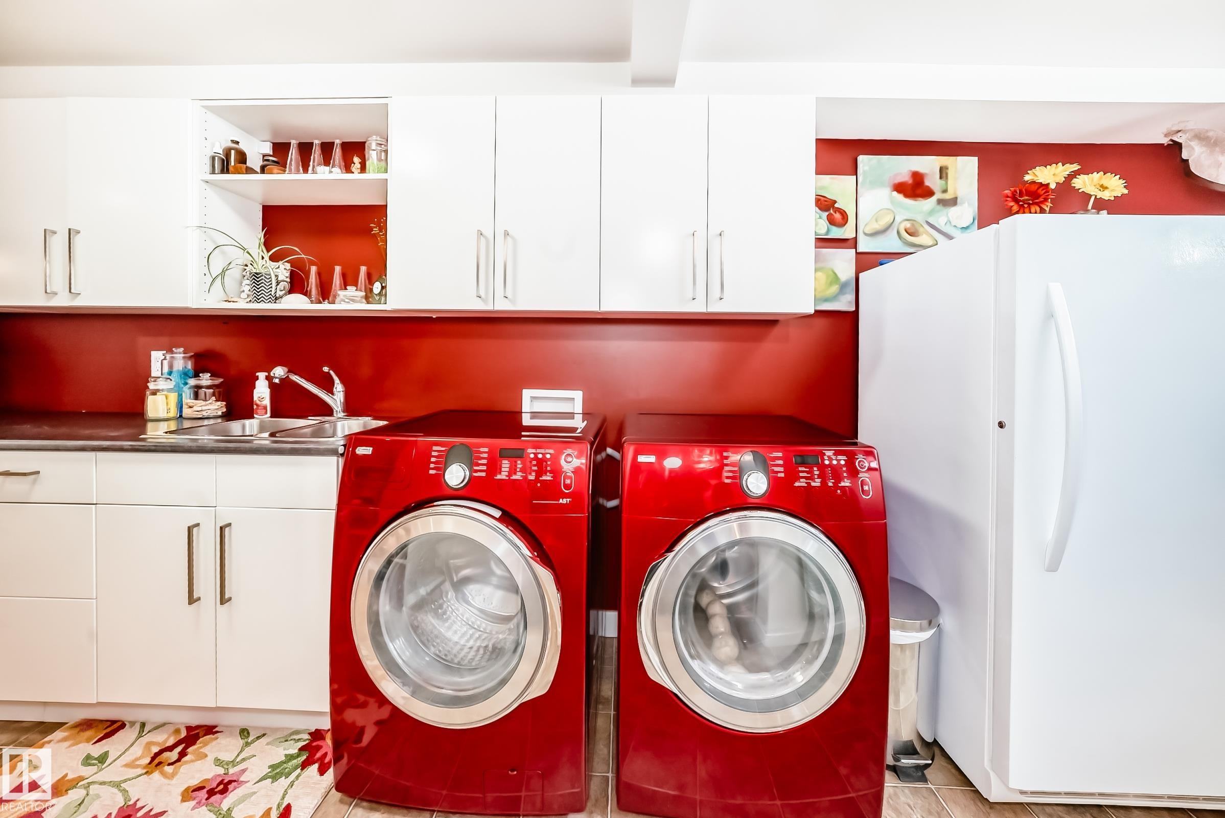 Photo 44 at 10811 43 Avenue NW, Rideau Park, Edmonton