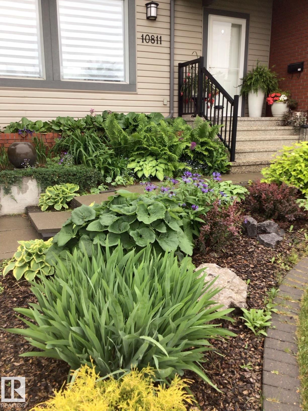 Photo 51 at 10811 43 Avenue NW, Rideau Park, Edmonton