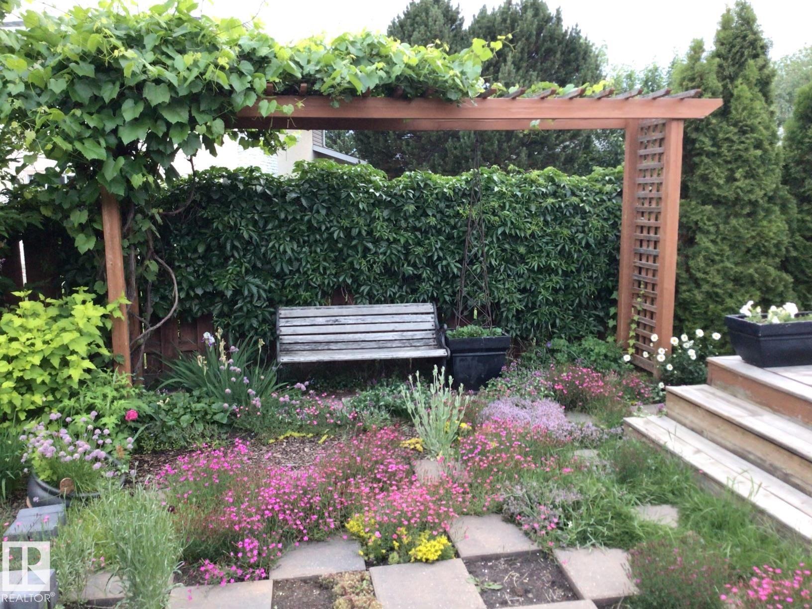 Photo 54 at 10811 43 Avenue NW, Rideau Park, Edmonton