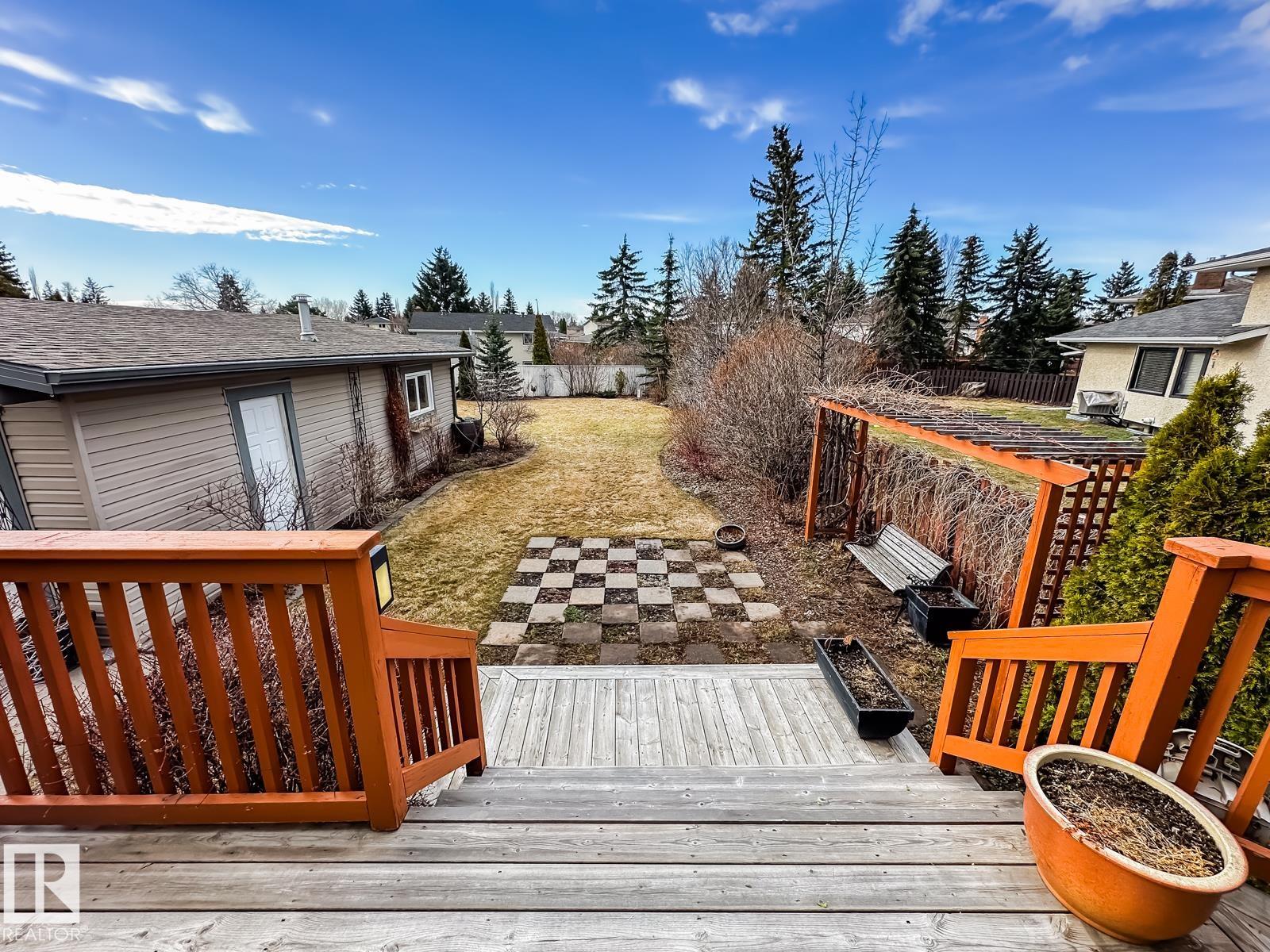 Photo 61 at 10811 43 Avenue NW, Rideau Park, Edmonton