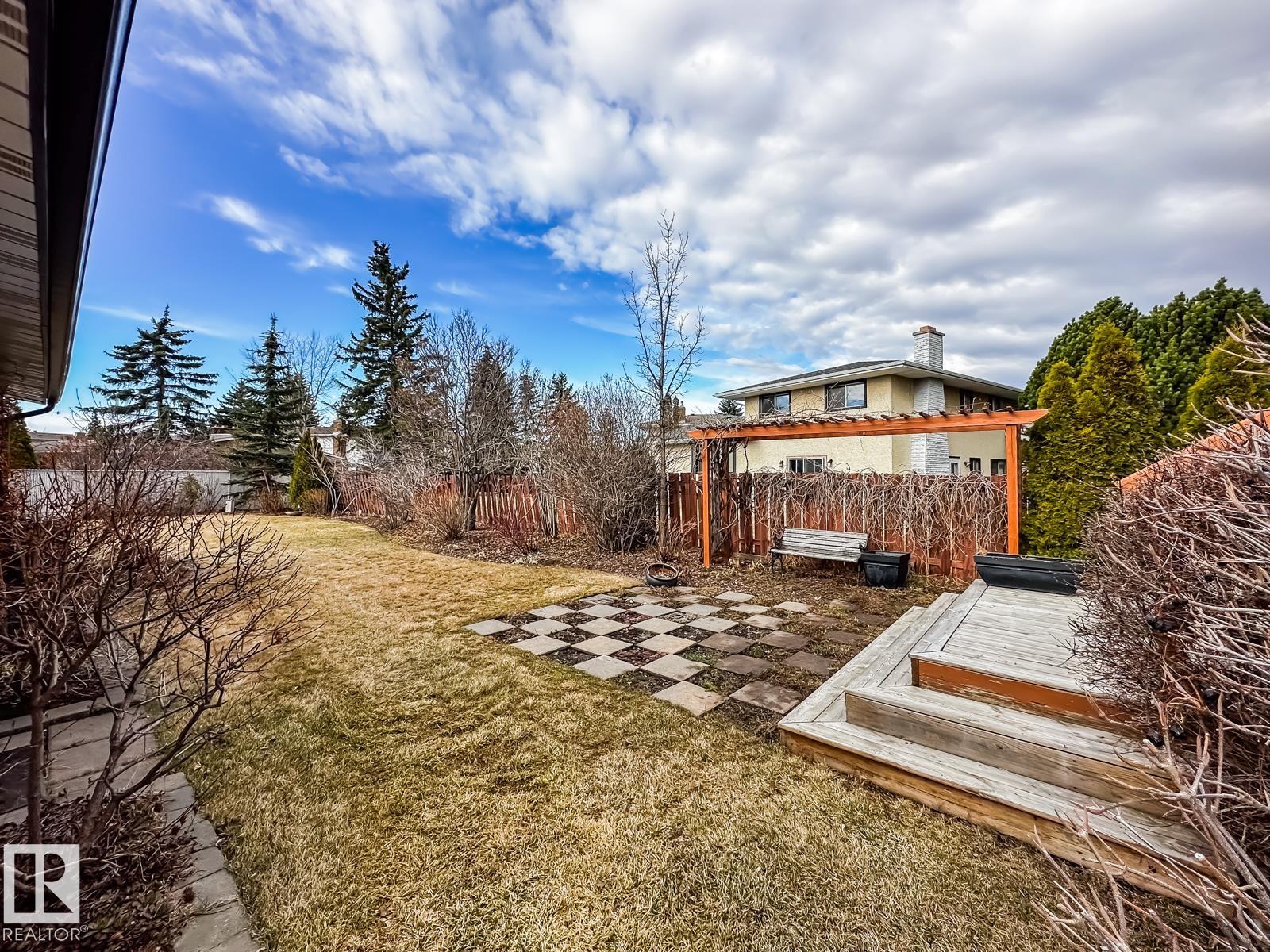 Photo 62 at 10811 43 Avenue NW, Rideau Park, Edmonton