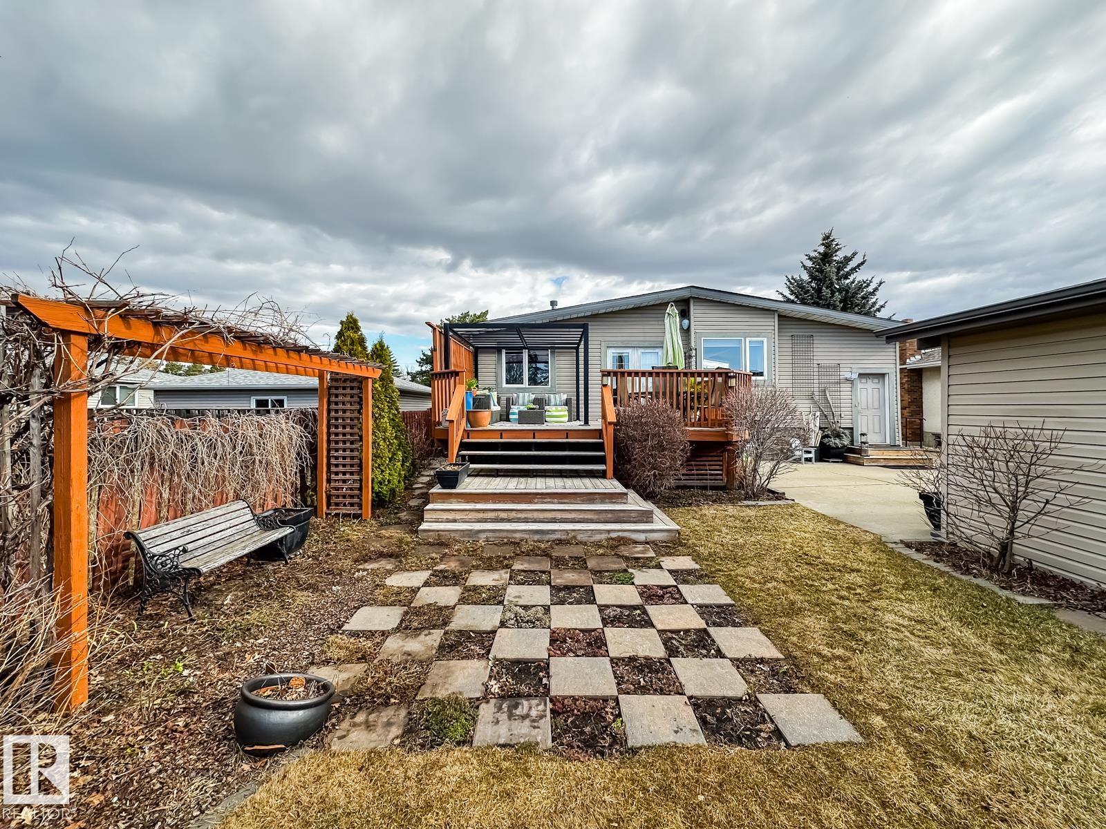 Photo 63 at 10811 43 Avenue NW, Rideau Park, Edmonton