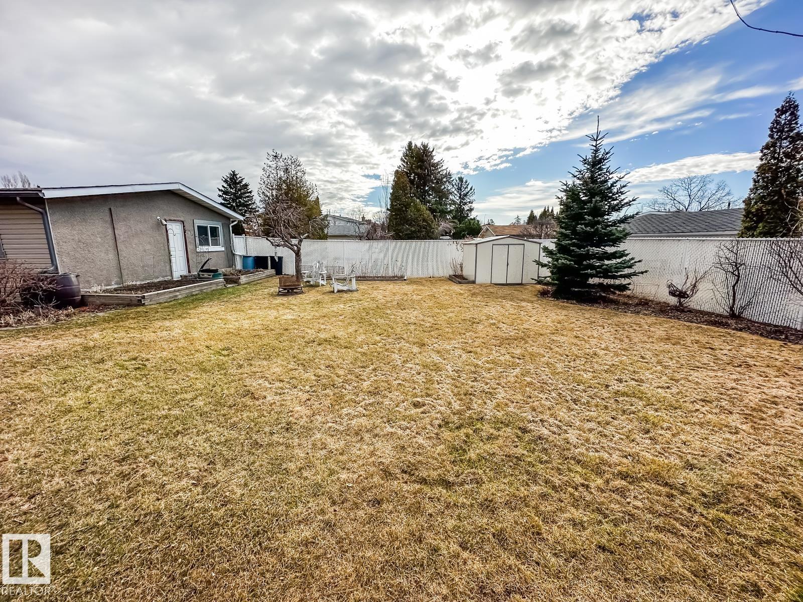 Photo 66 at 10811 43 Avenue NW, Rideau Park, Edmonton