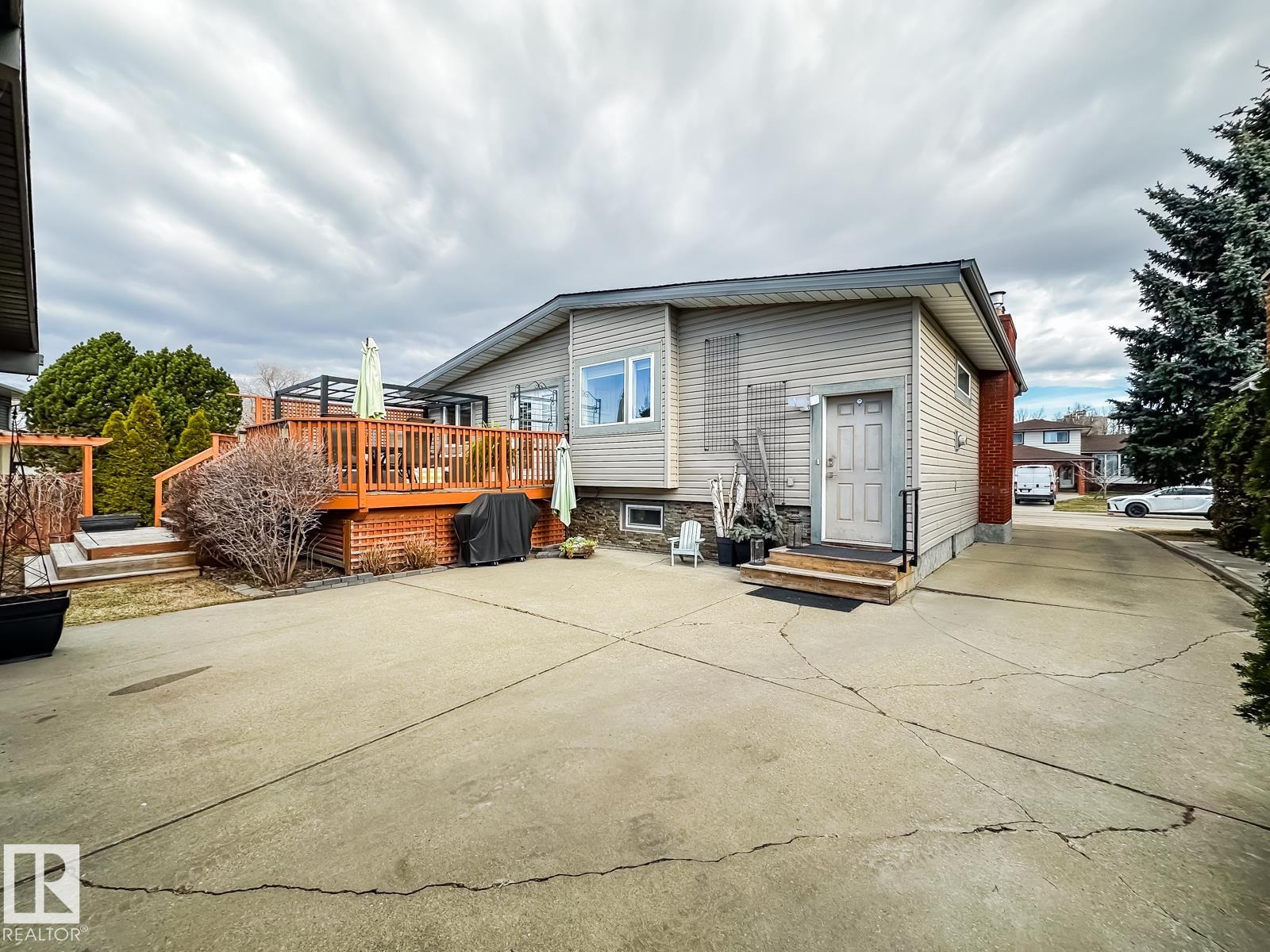 Photo 68 at 10811 43 Avenue NW, Rideau Park, Edmonton