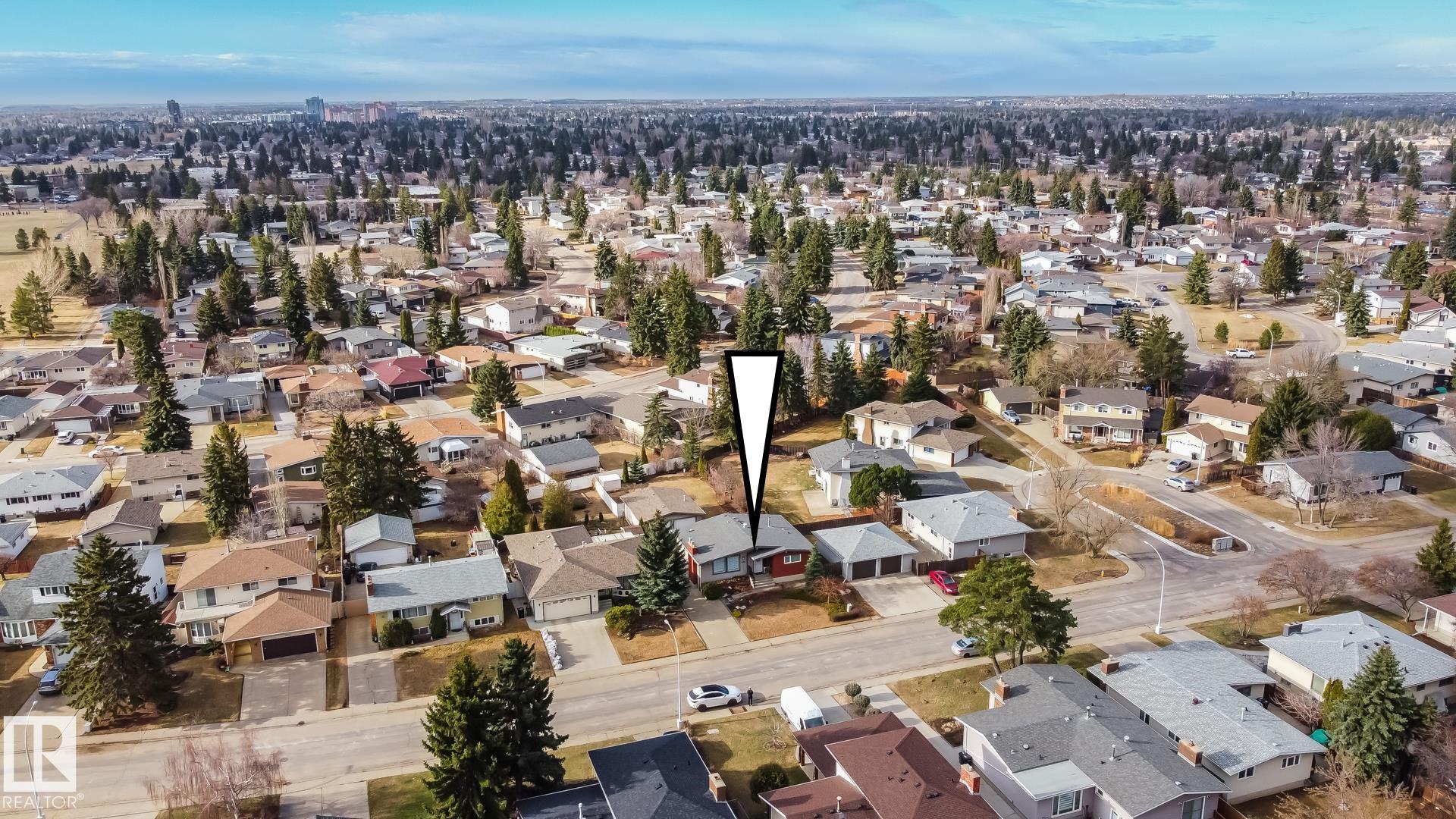 Photo 70 at 10811 43 Avenue NW, Rideau Park, Edmonton