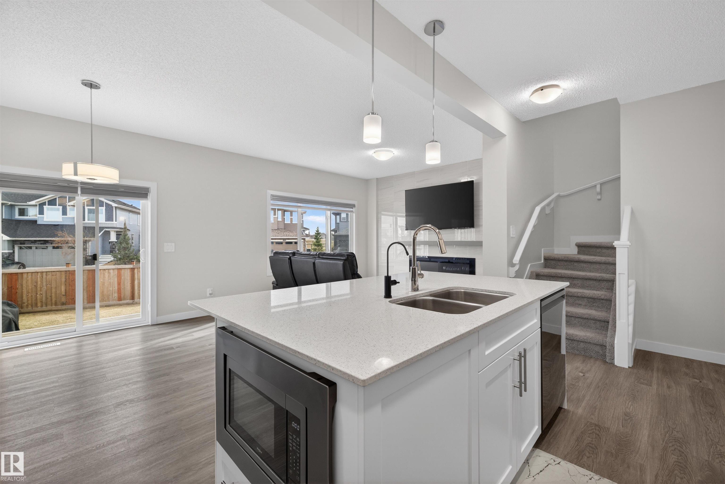 Photo 6 at 3471 Cameron Heights Cove NW, Cameron Heights, Edmonton