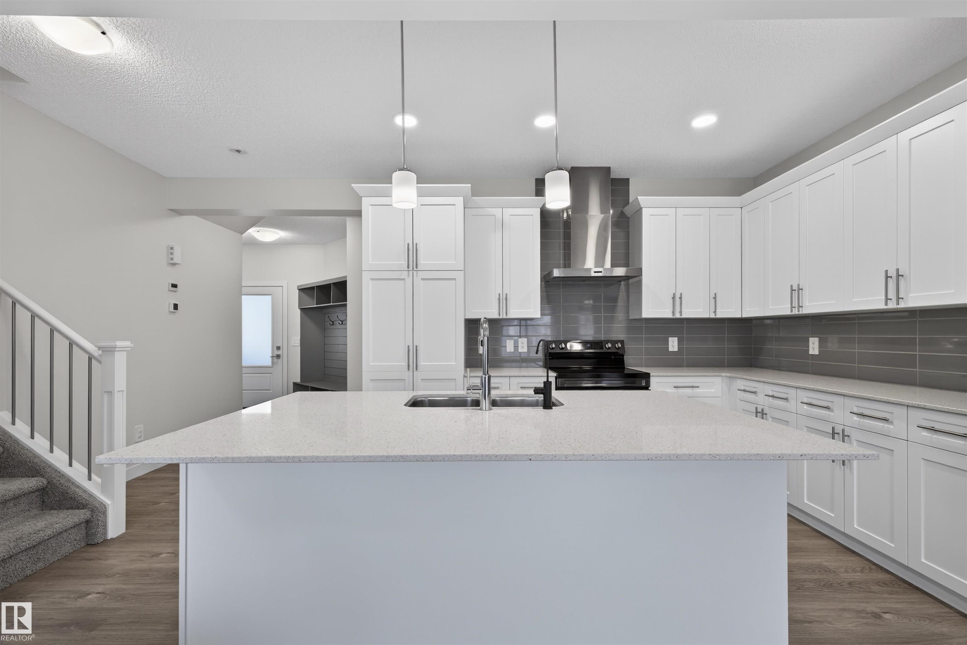 Photo 8 at 3471 Cameron Heights Cove NW, Cameron Heights, Edmonton