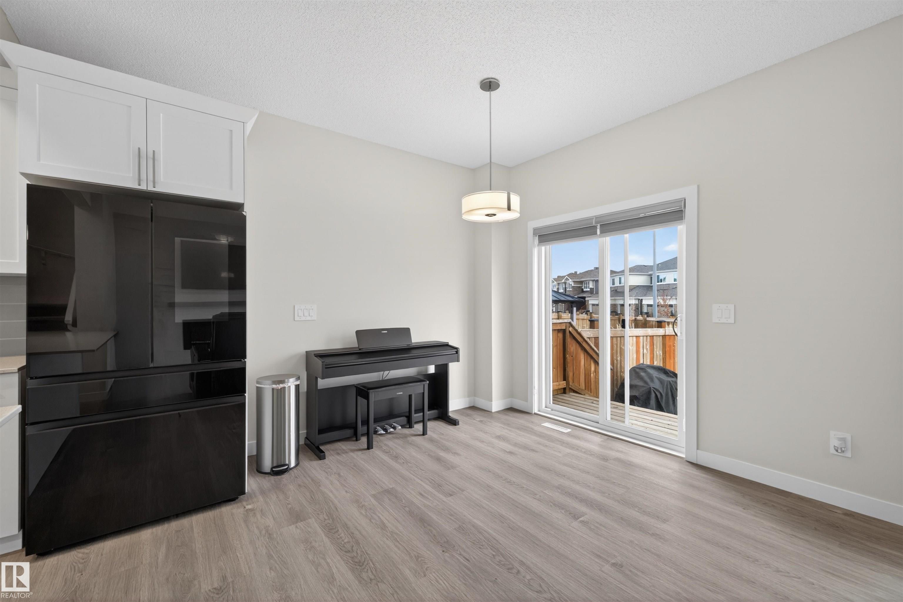 Photo 10 at 3471 Cameron Heights Cove NW, Cameron Heights, Edmonton