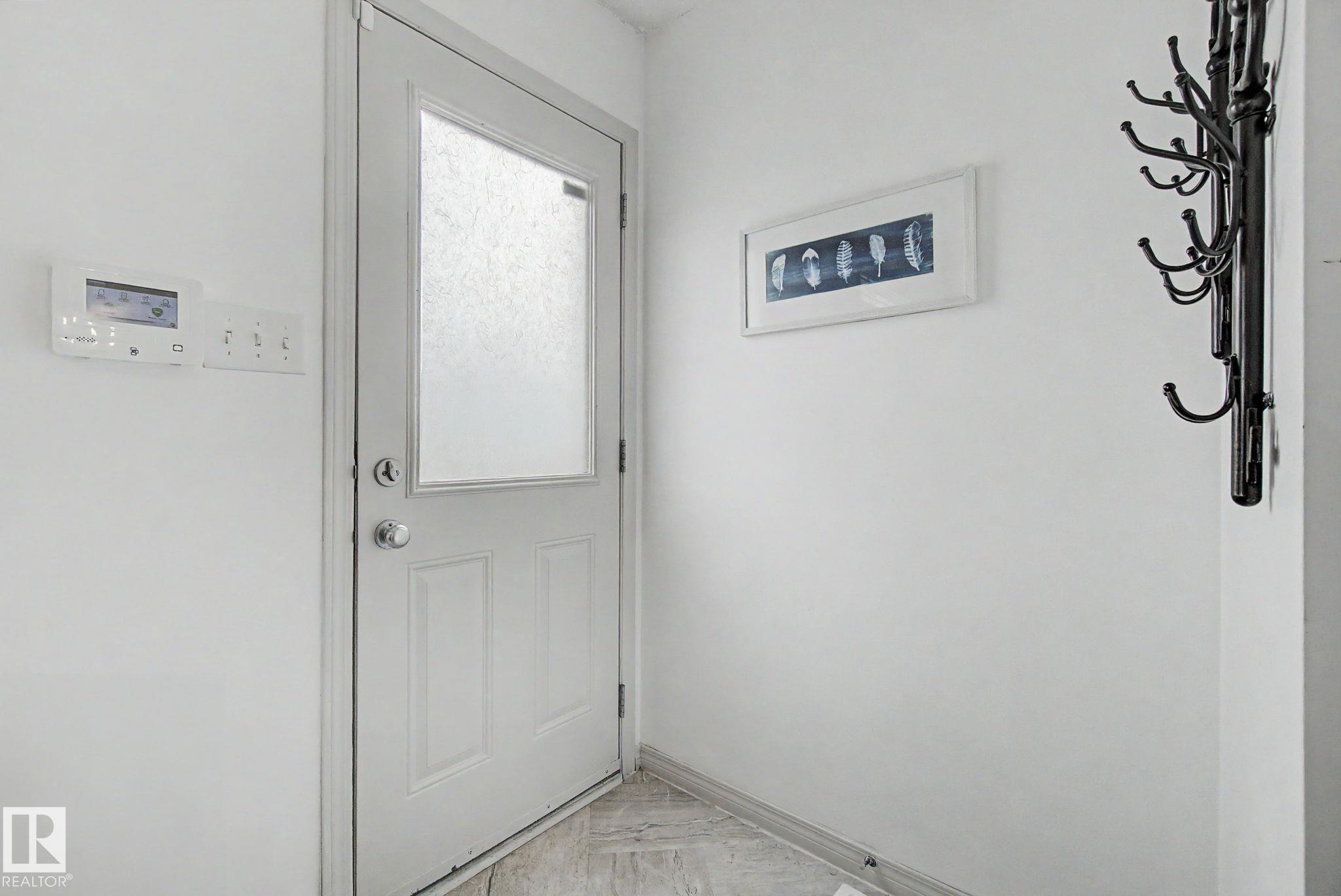 Photo 16 at 9111 213 Street NW, Suder Greens, Edmonton