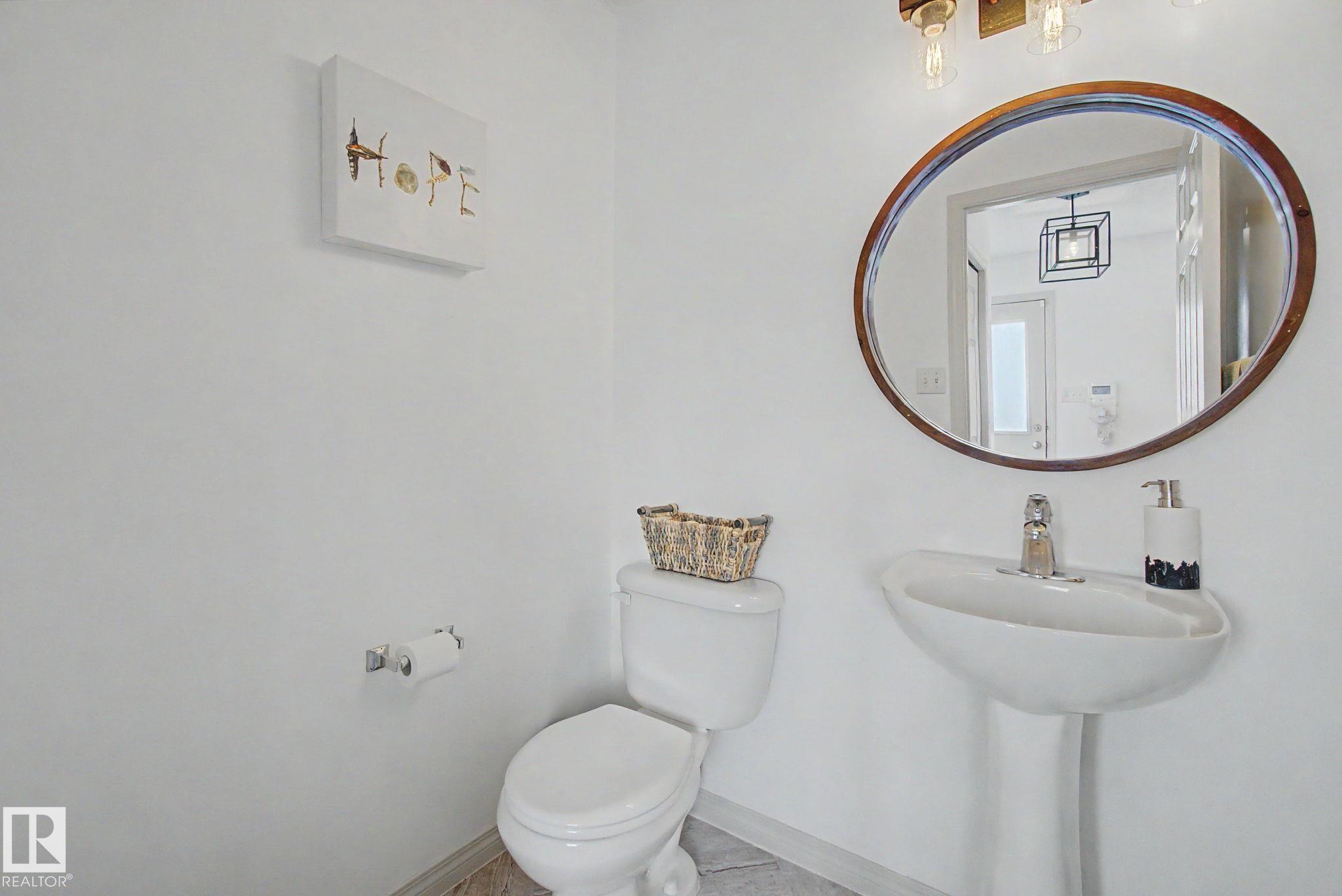 Photo 17 at 9111 213 Street NW, Suder Greens, Edmonton