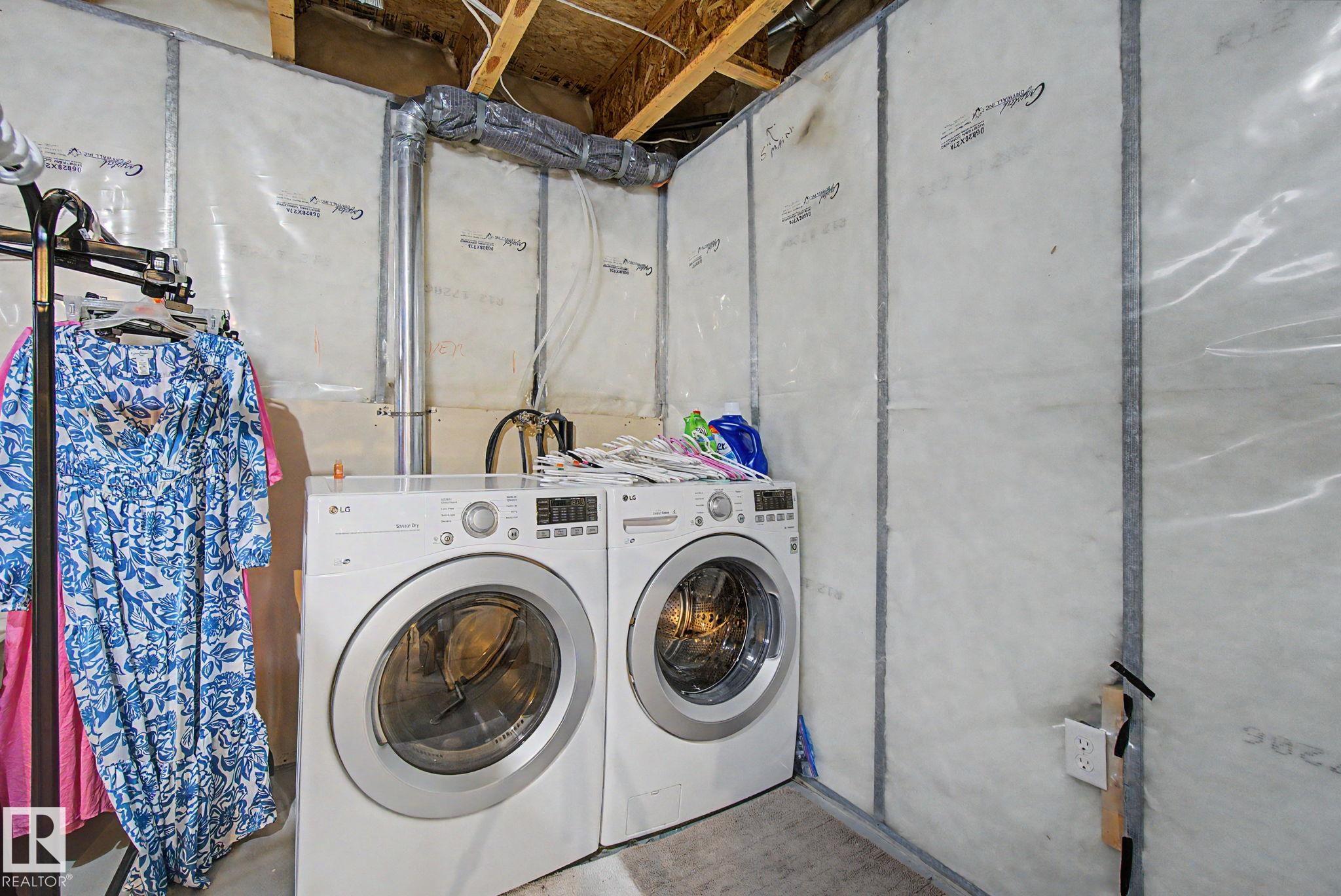 Photo 33 at 9111 213 Street NW, Suder Greens, Edmonton