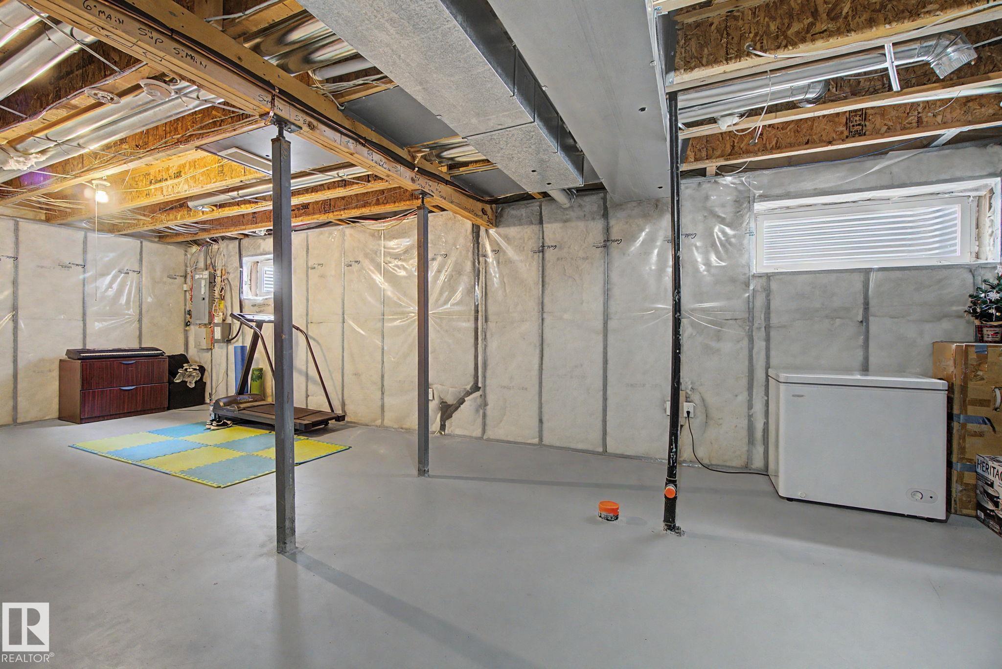 Photo 36 at 9111 213 Street NW, Suder Greens, Edmonton