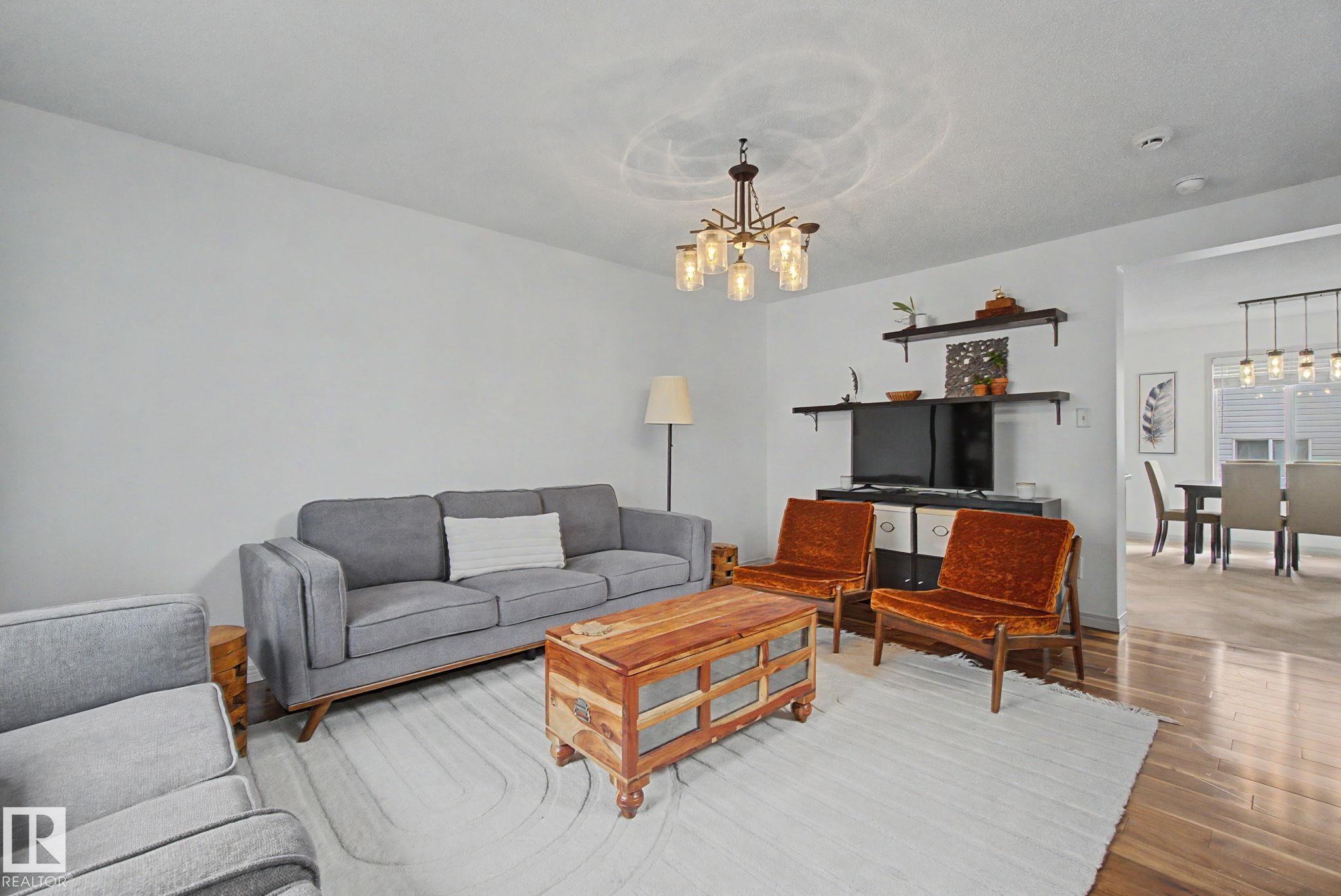 9111 213 Street NW, Suder Greens, Edmonton