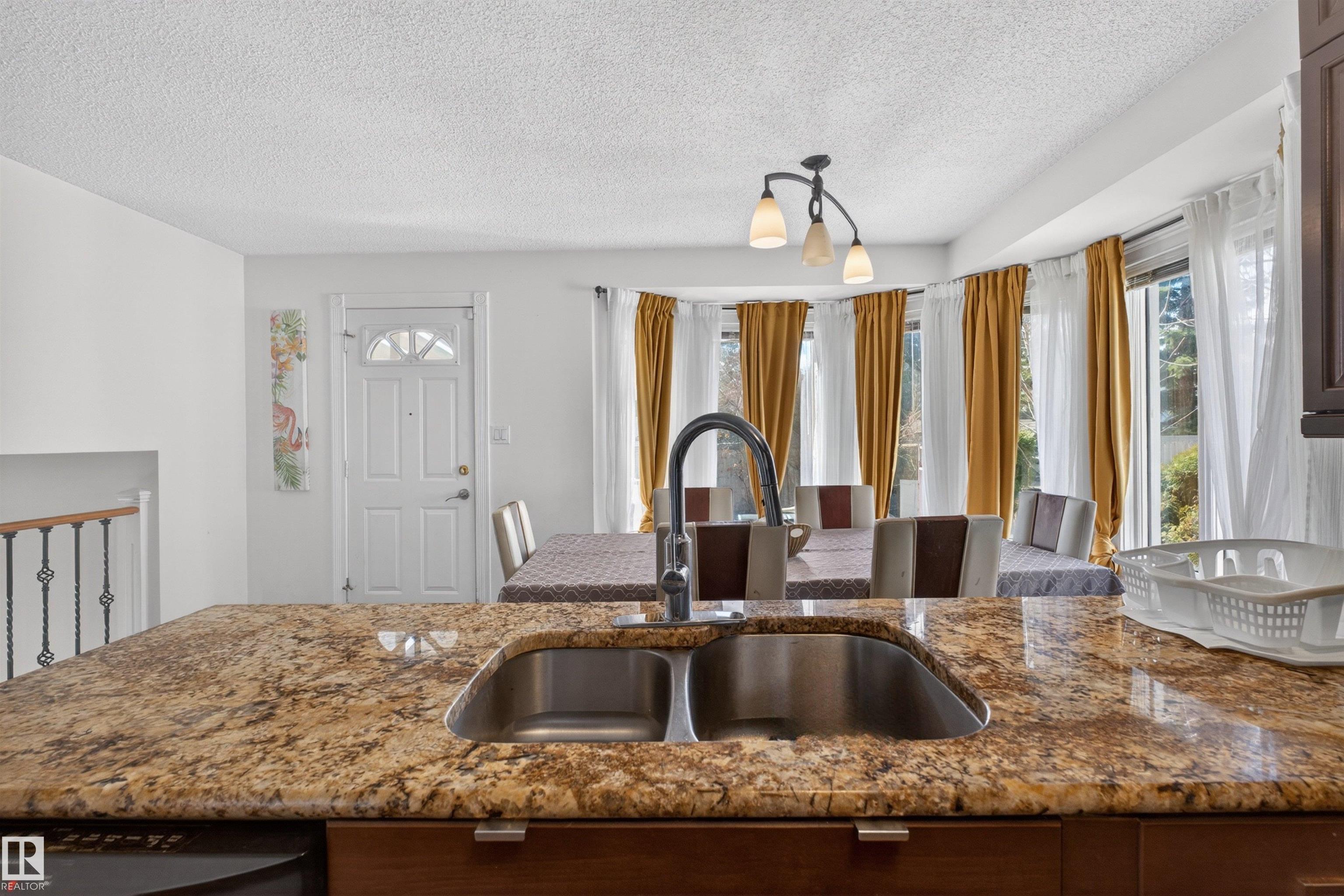 Photo 13 at 9007 169 Avenue NW, Klarvatten, Edmonton