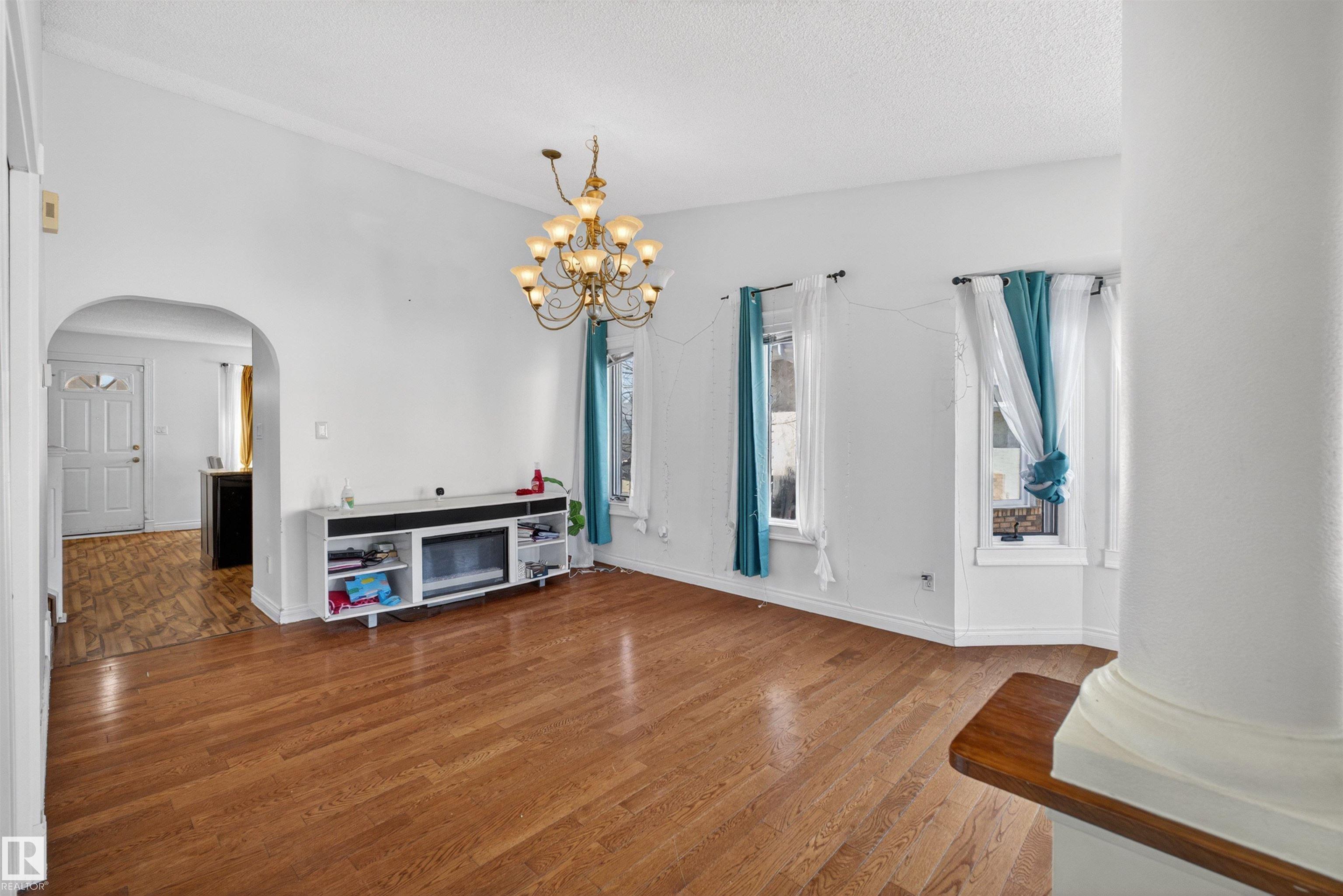 9007 169 Avenue NW, Klarvatten, Edmonton