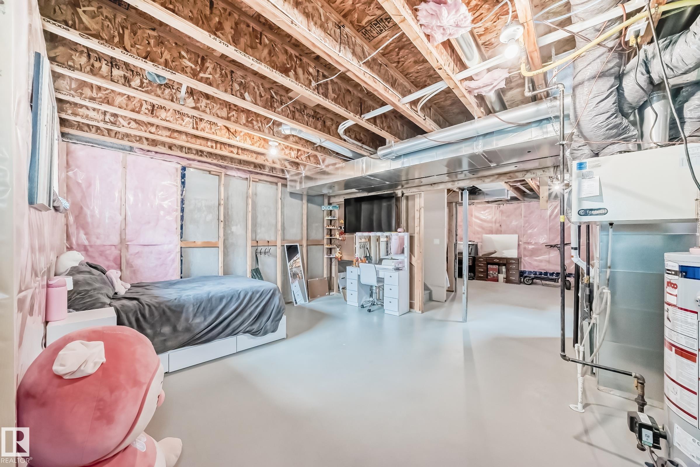 Photo 26 at 9 Rolston Court, Robinson, Leduc