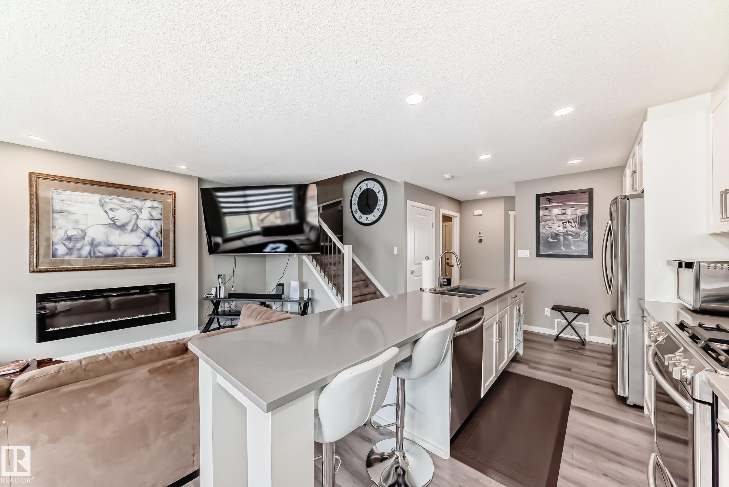 9 Rolston Court, Robinson, Leduc