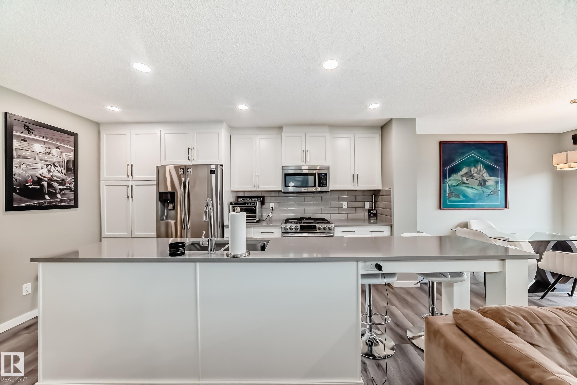 Photo 10 at 9 Rolston Court, Robinson, Leduc