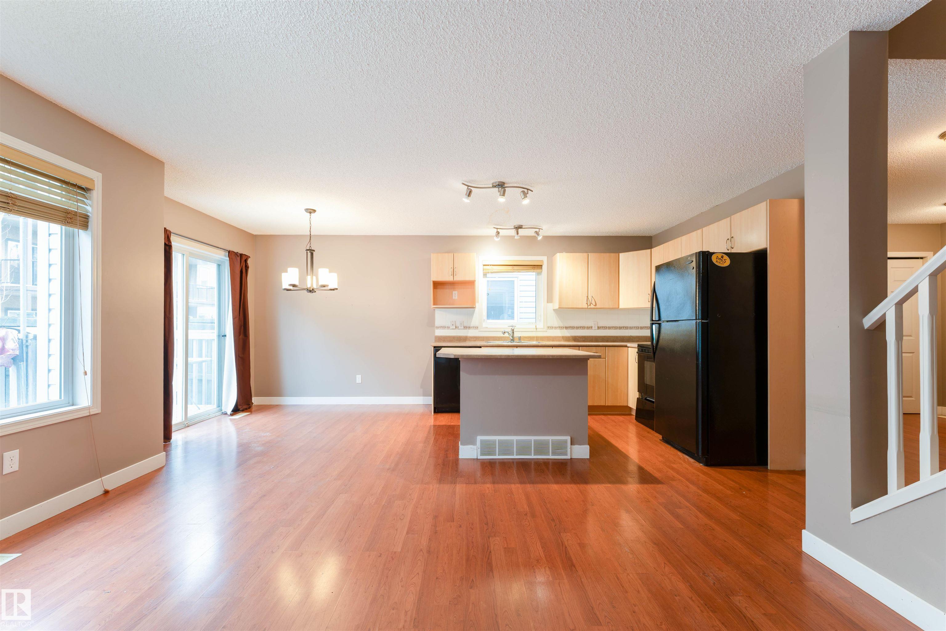 Photo 14 at 72 - 2021 Grantham Court NW, Glastonbury, Edmonton